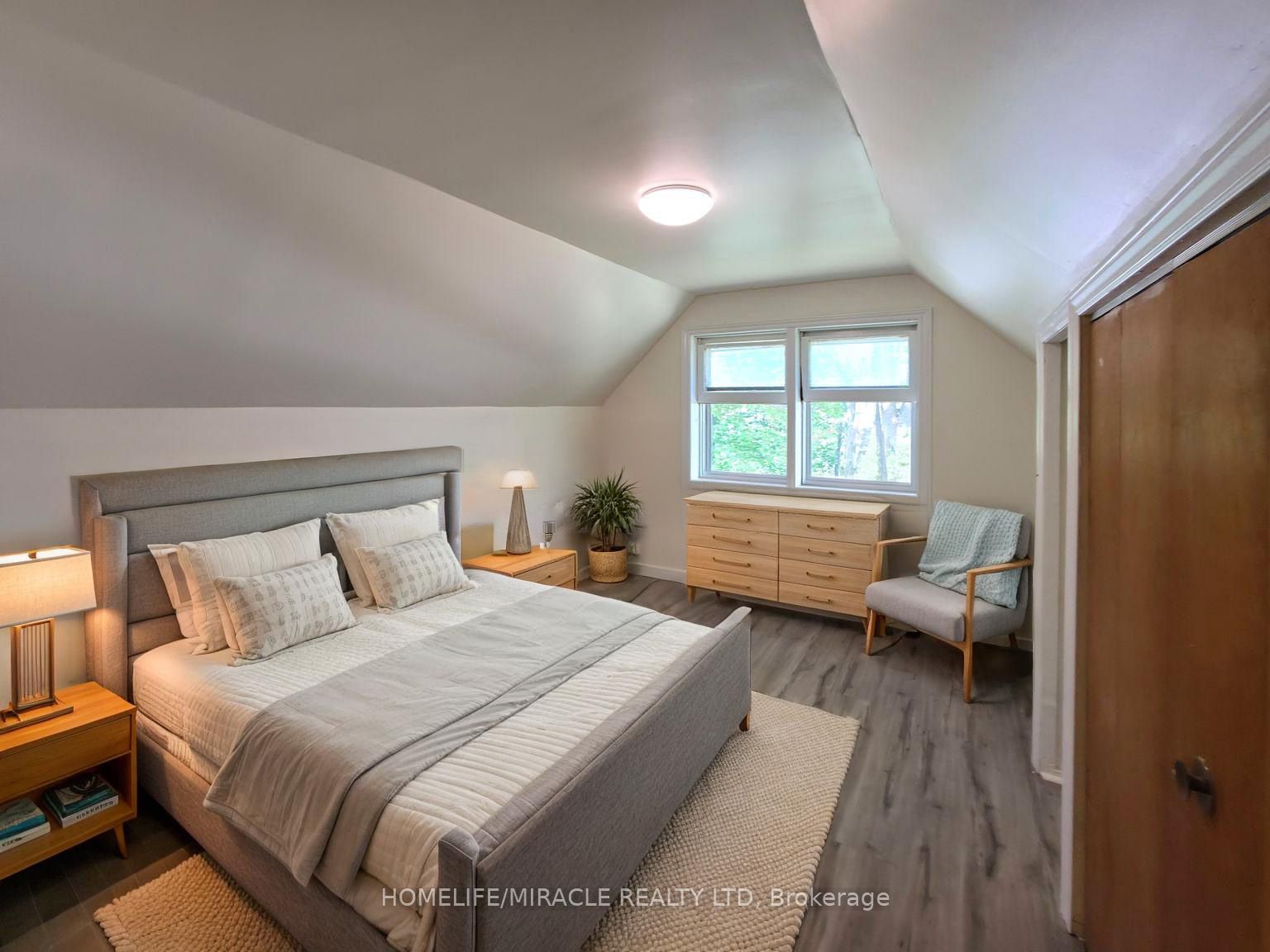 17 Goderich Street Property Photo 39