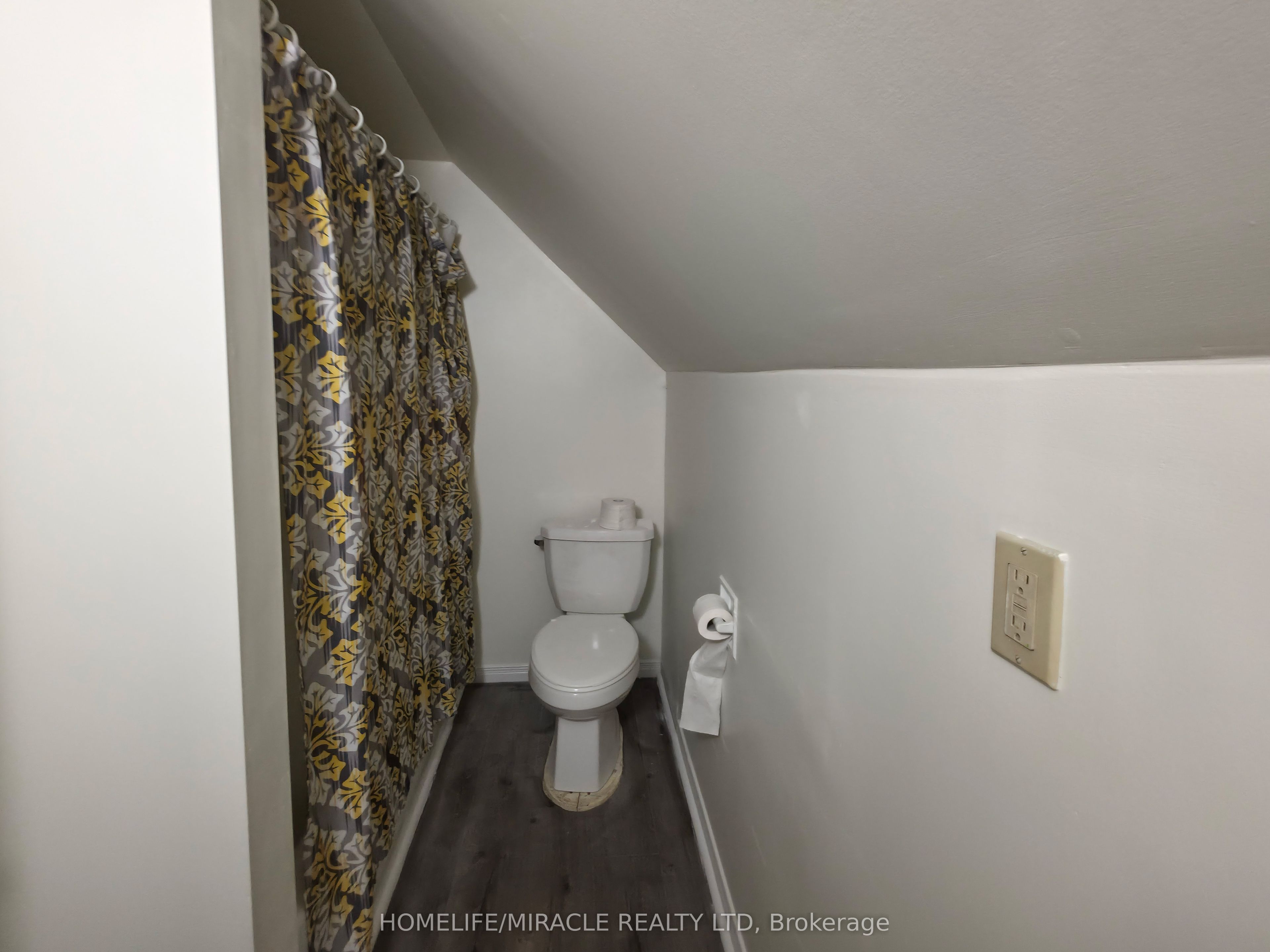 17 Goderich Street Property Photo 42