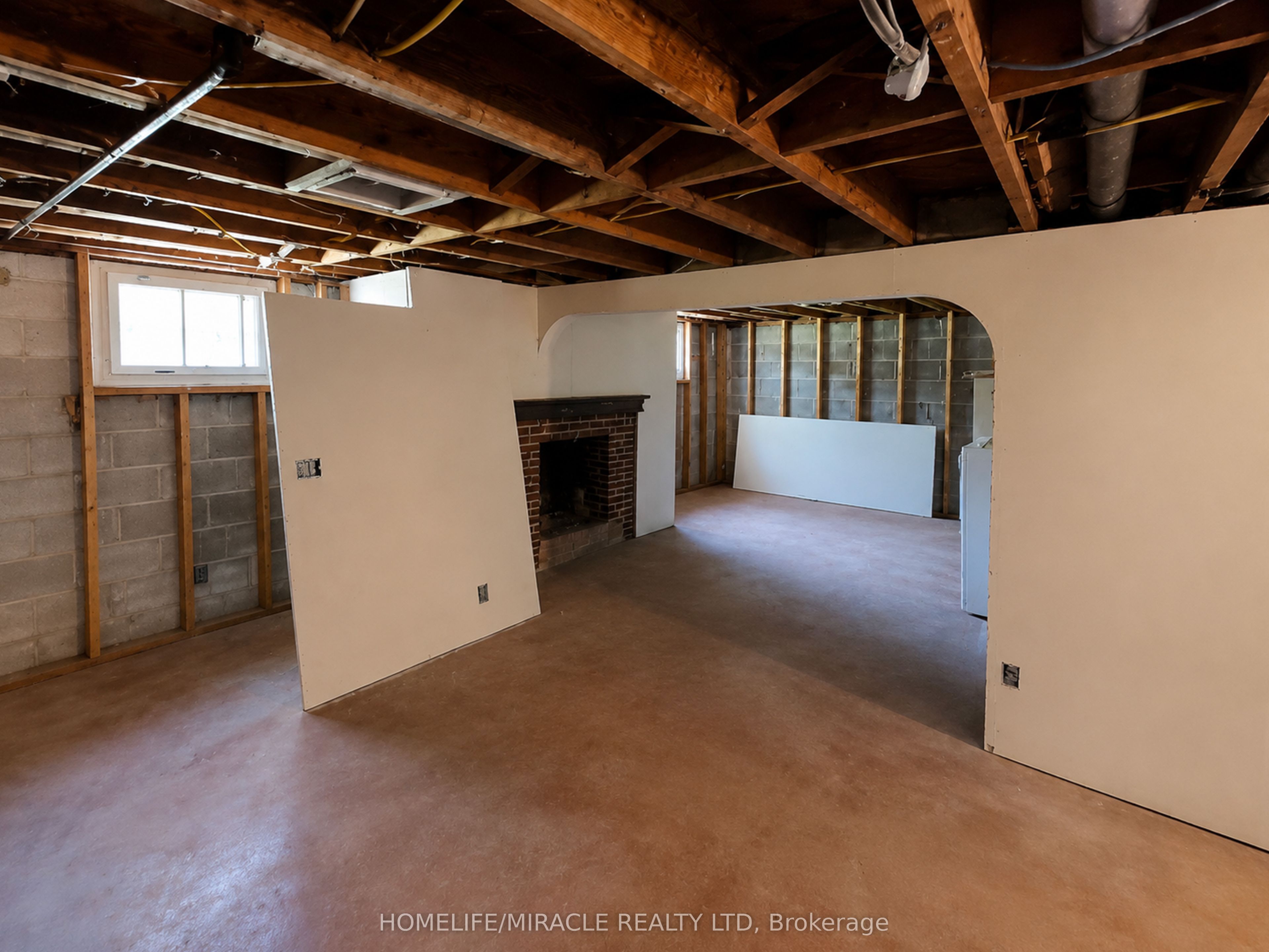 17 Goderich Street Property Photo 44
