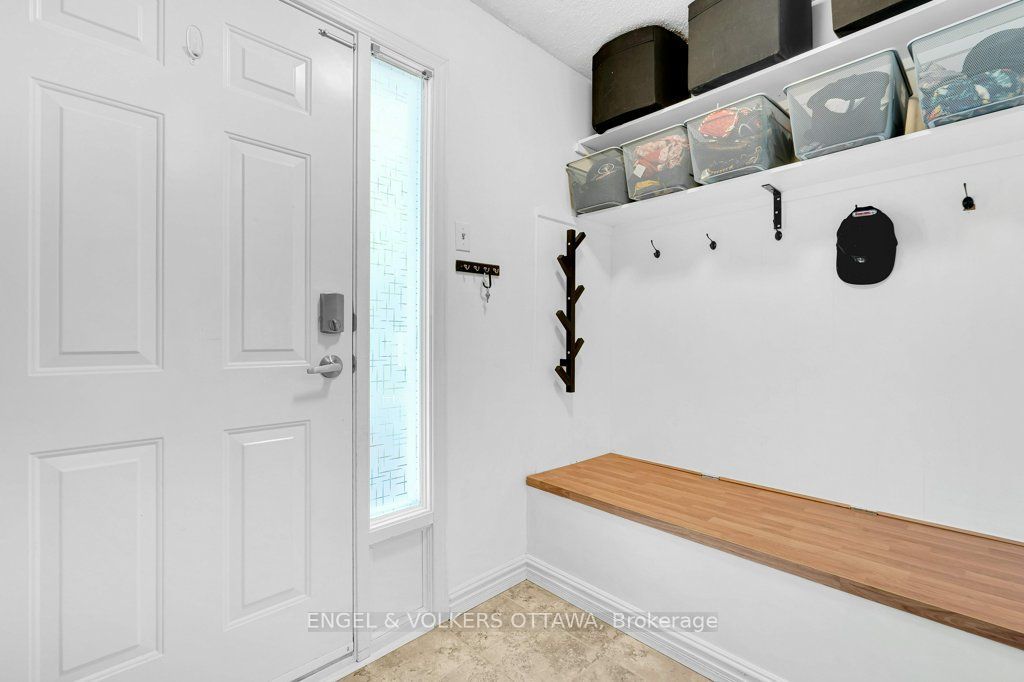 878 Grenon Avenue Property Photo 3