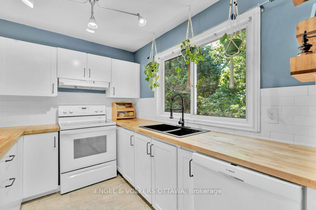 878 Grenon Avenue Property Photo 13