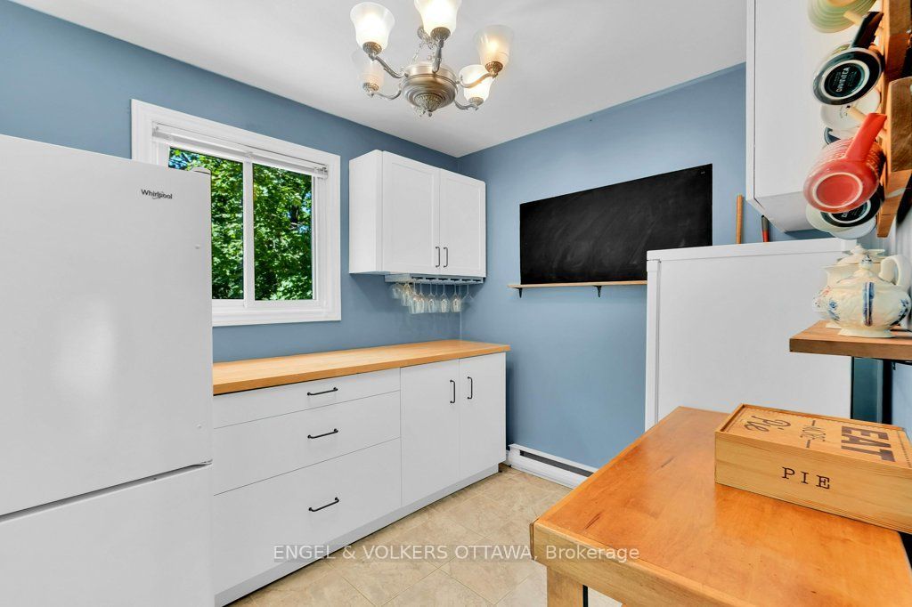 878 Grenon Avenue Property Photo 16