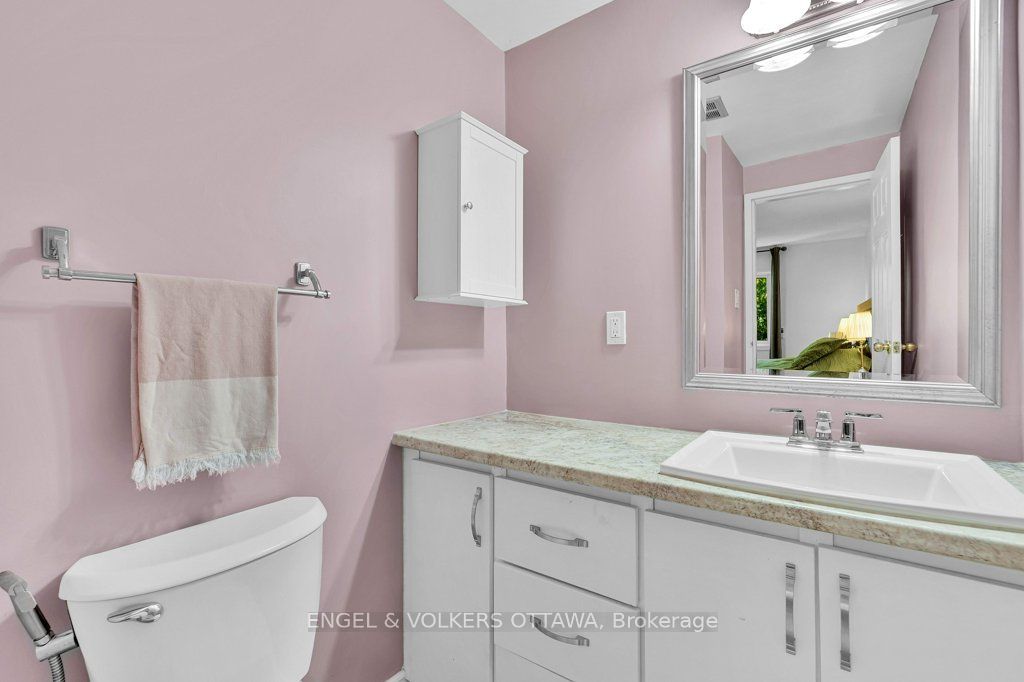 878 Grenon Avenue Property Photo 23