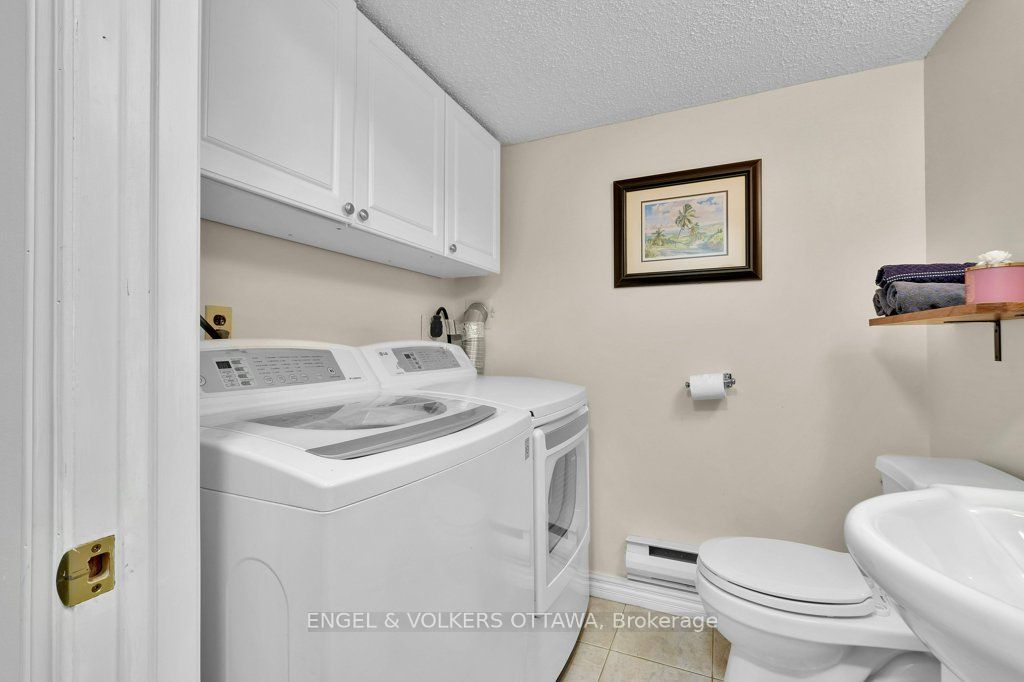 878 Grenon Avenue Property Photo 31