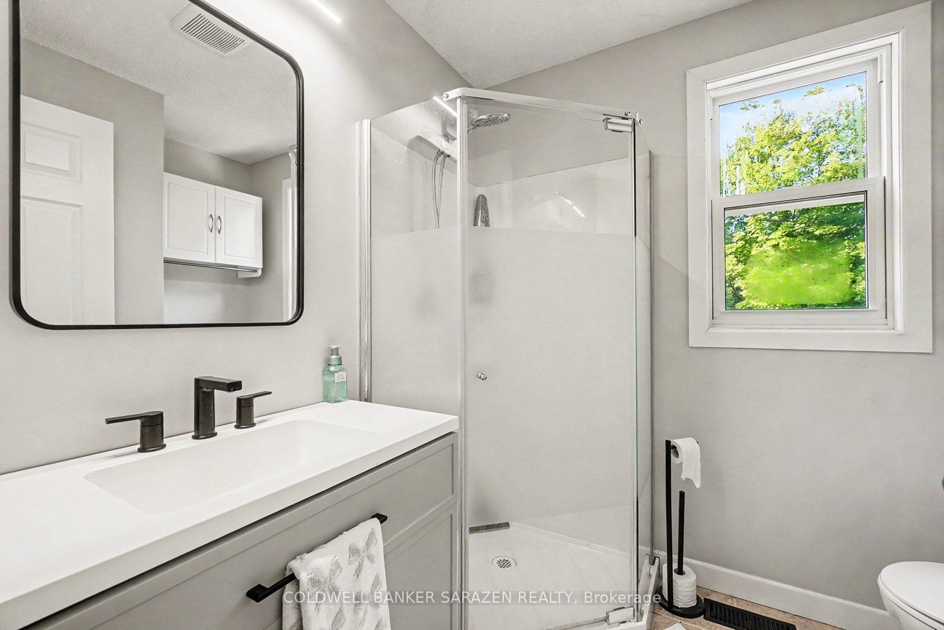 86 Towey Lane Property Photo 27
