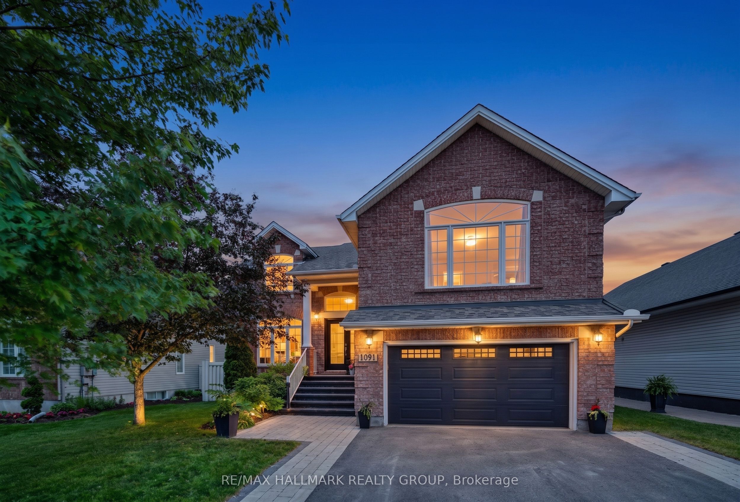 1091 Charest Way Property Photo 1