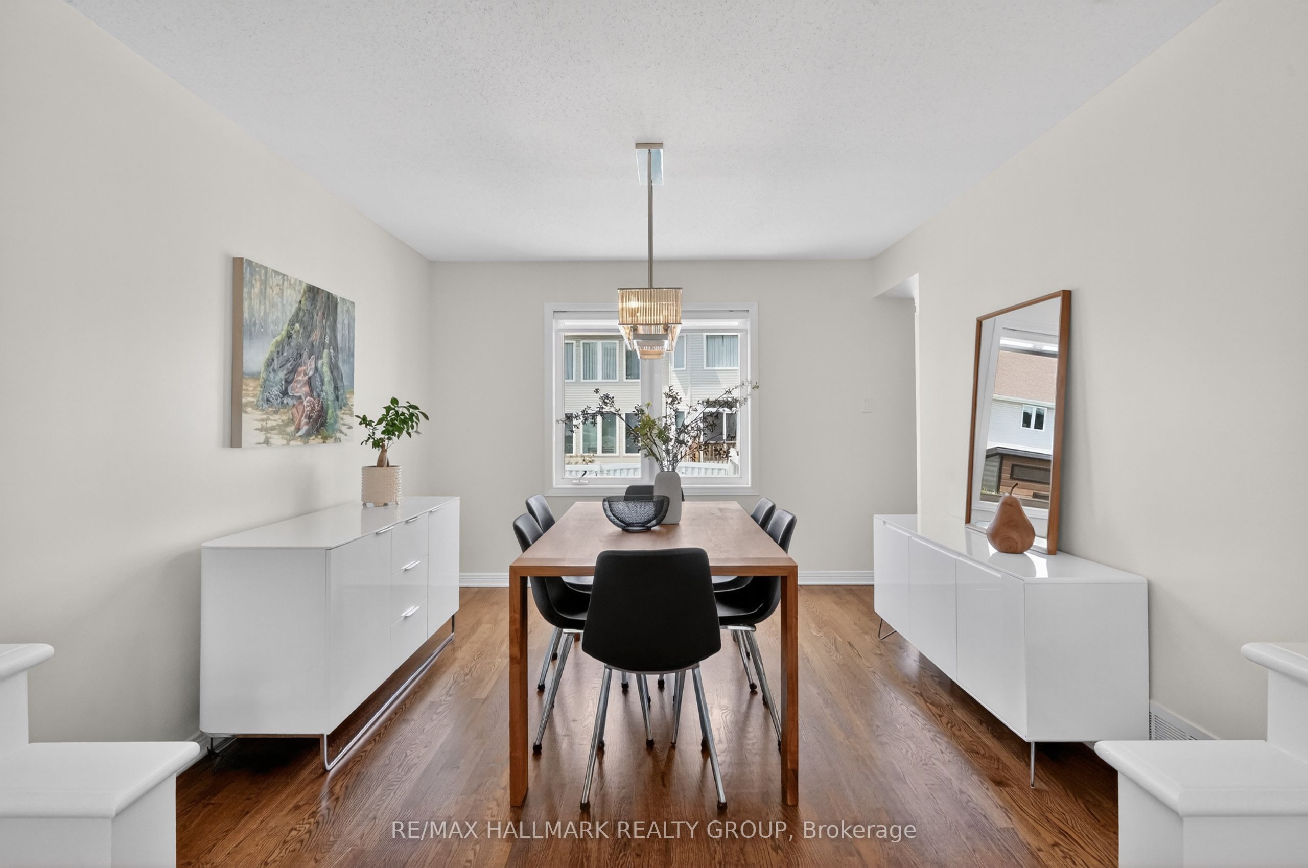 1091 Charest Way Property Photo 8