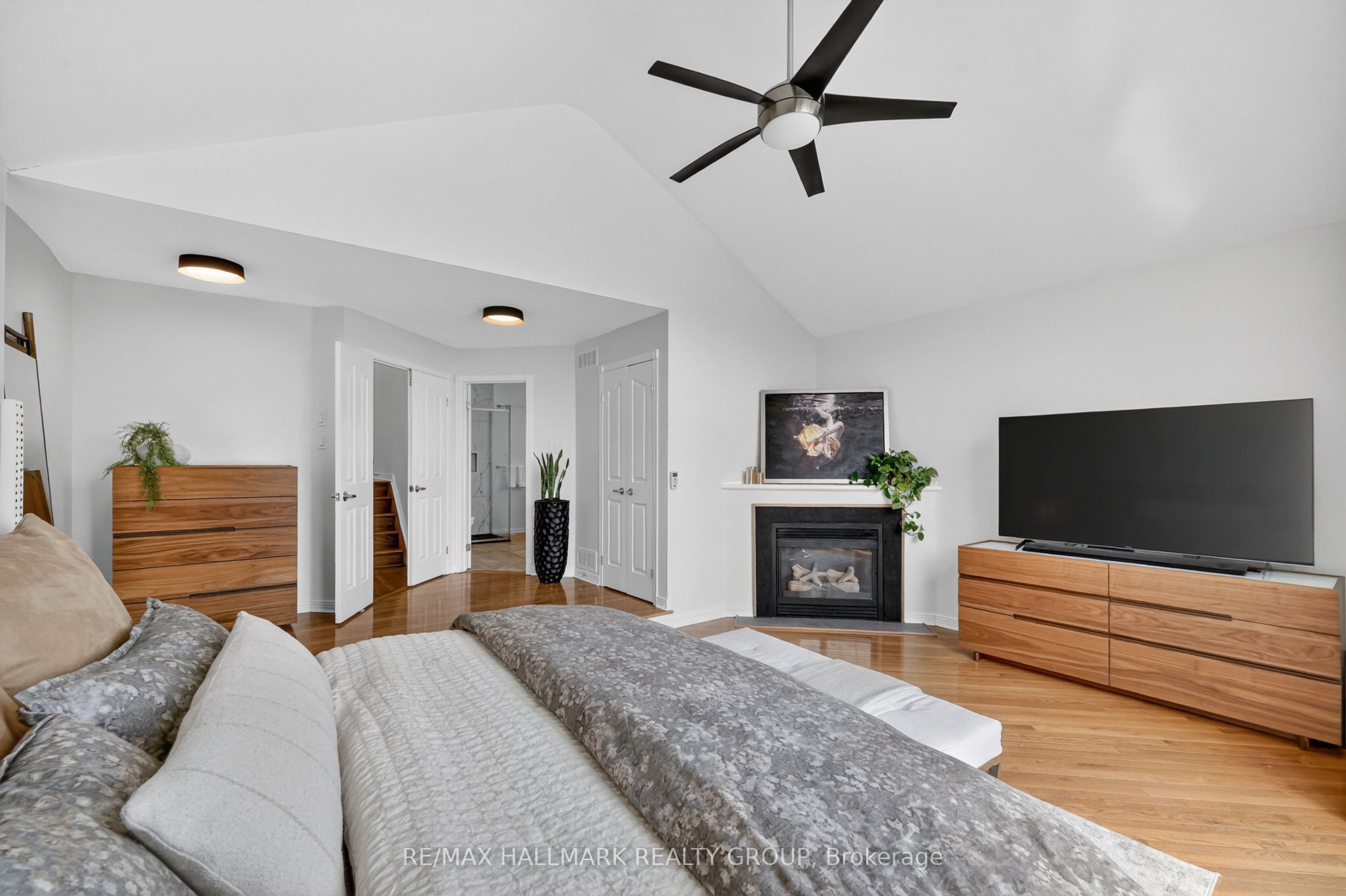 1091 Charest Way Property Photo 23