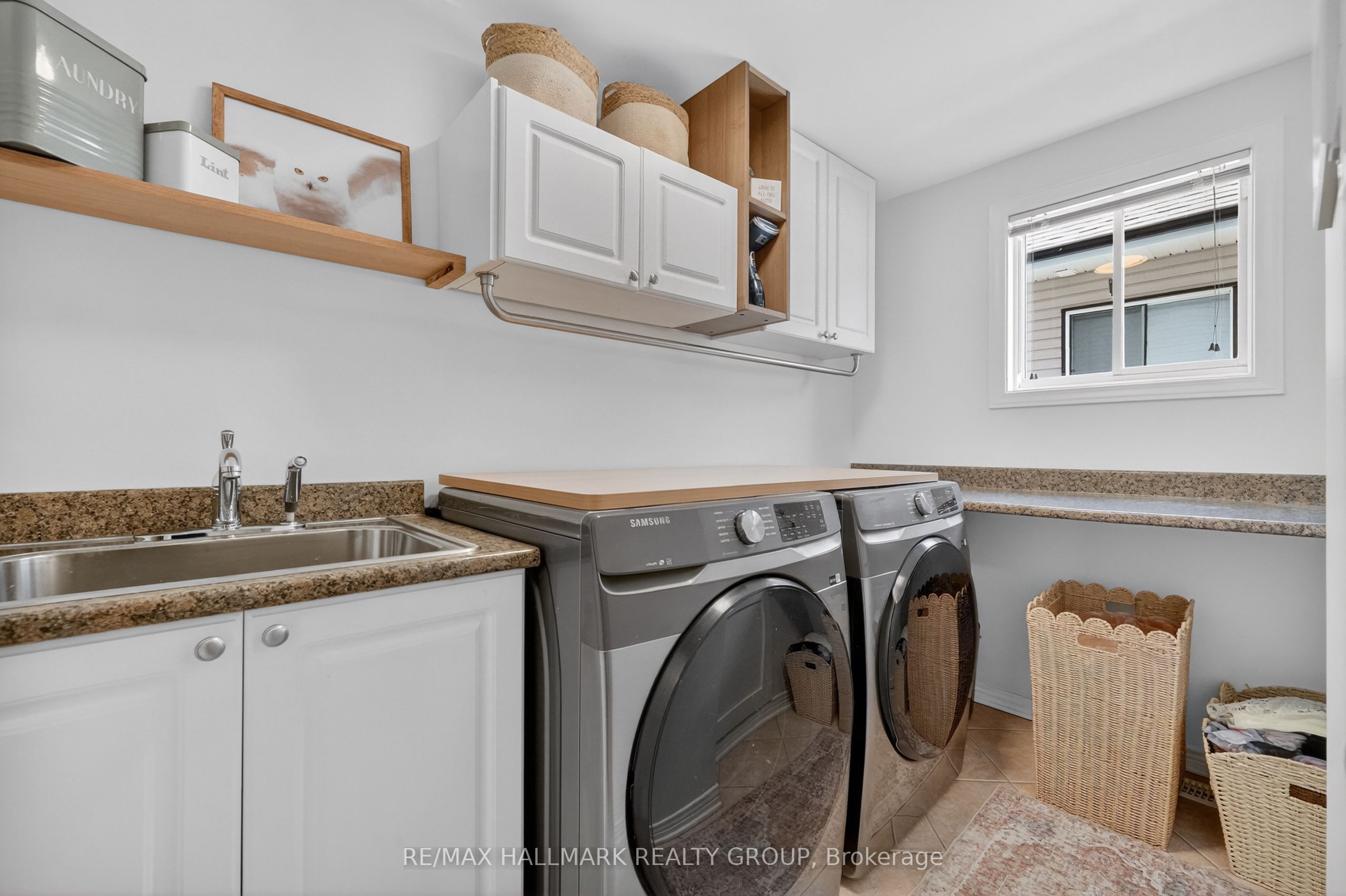1091 Charest Way Property Photo 36
