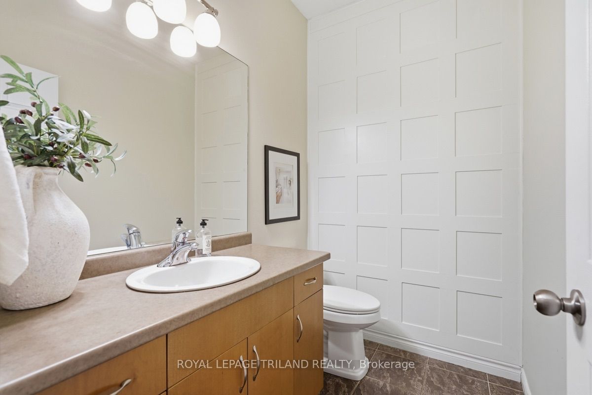 365 Richmeadow Road Property Photo 13