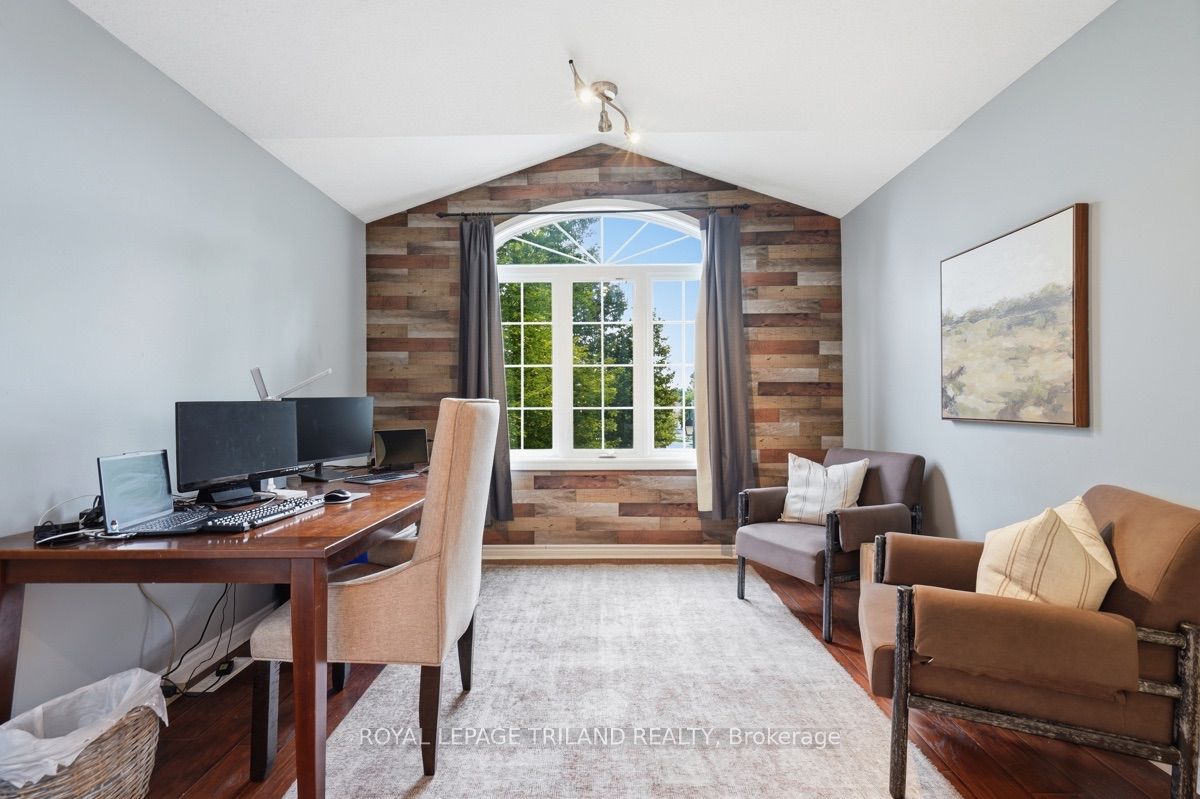 365 Richmeadow Road Property Photo 17