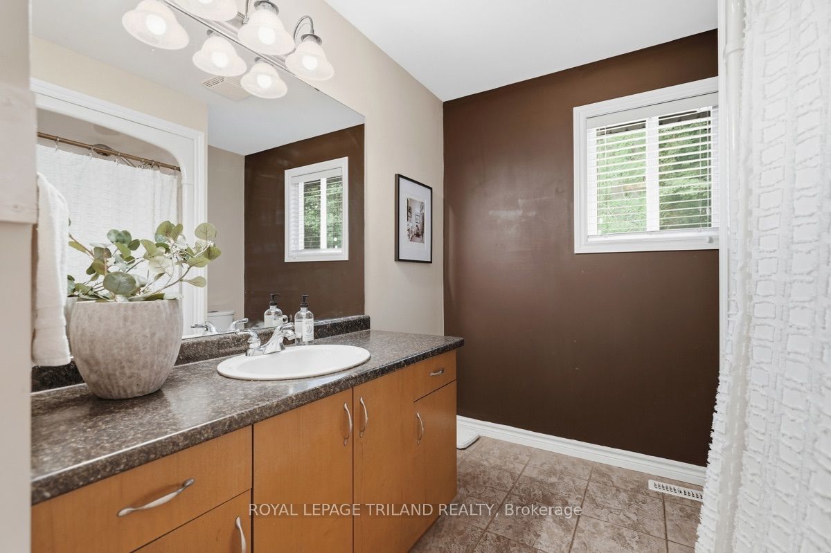 365 Richmeadow Road Property Photo 28