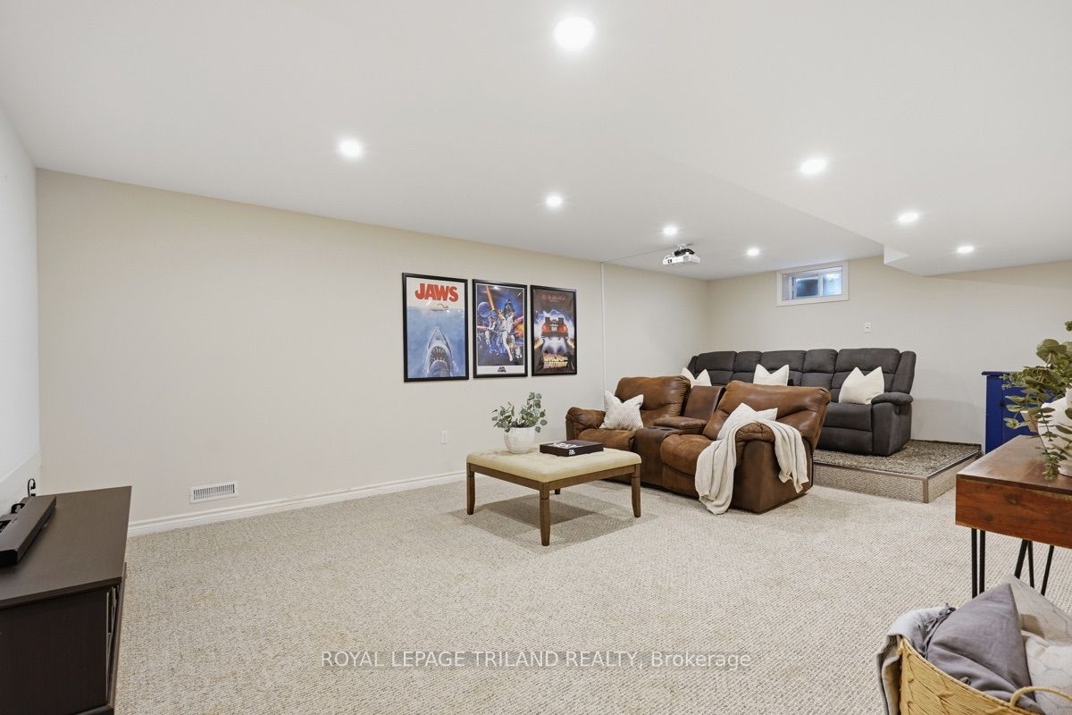 365 Richmeadow Road Property Photo 31