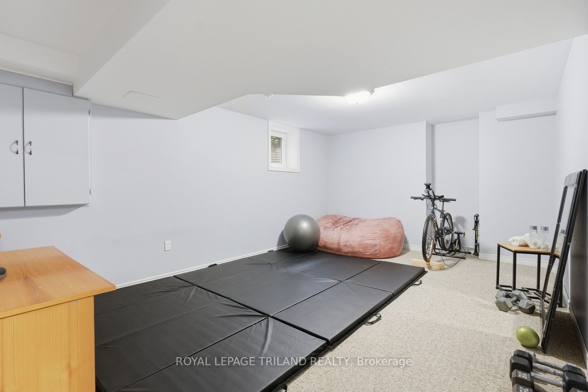 365 Richmeadow Road Property Photo 32