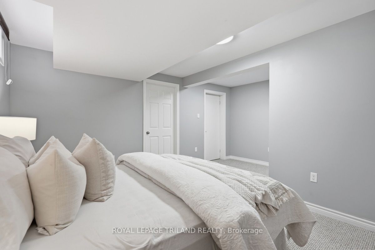 365 Richmeadow Road Property Photo 34