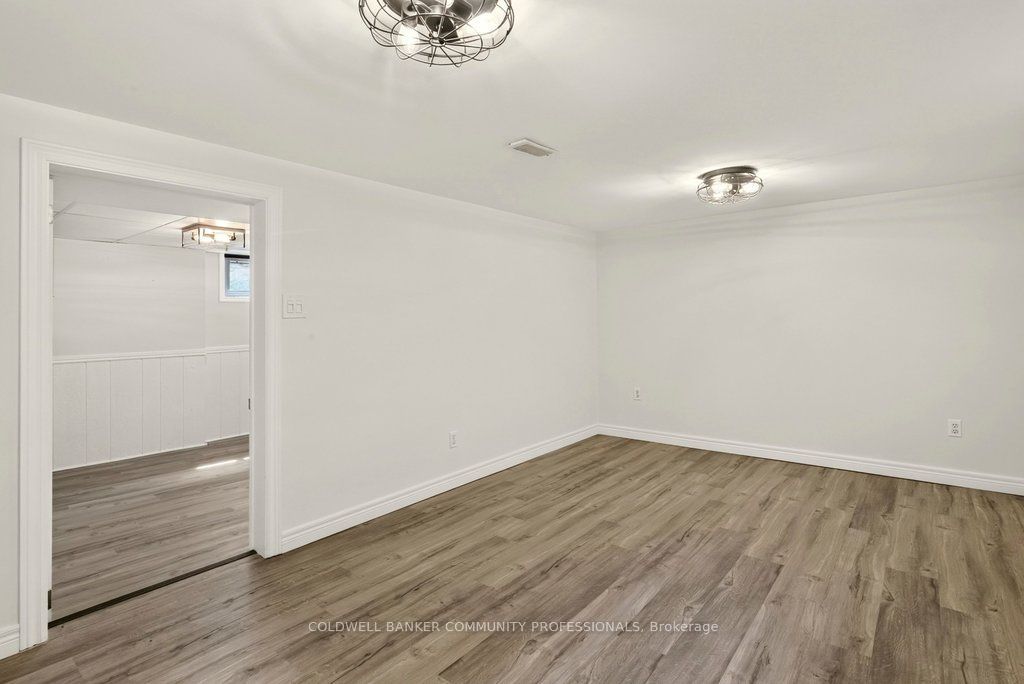 780 Garth Street Property Photo 33
