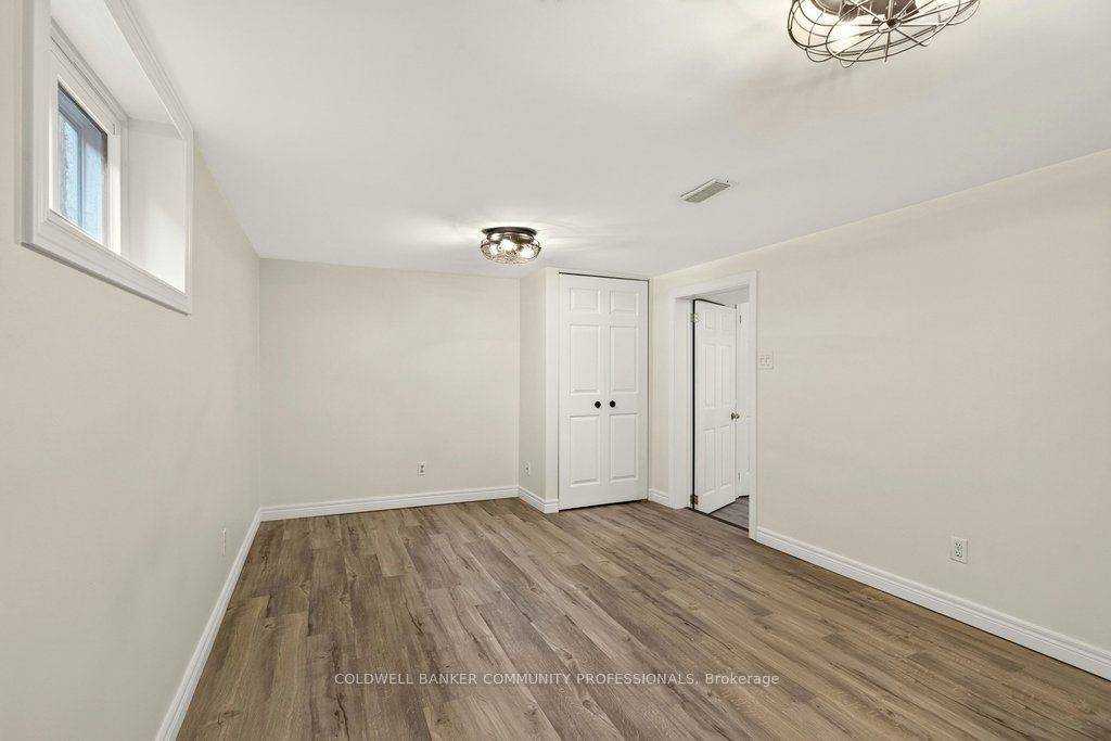 780 Garth Street Property Photo 34
