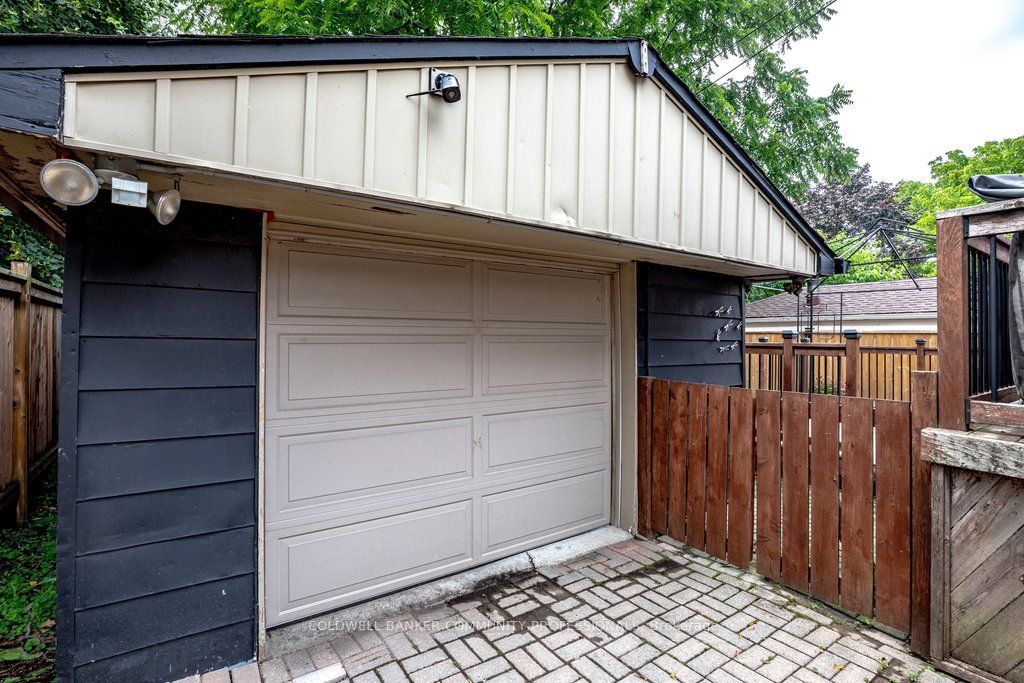 780 Garth Street Property Photo 45