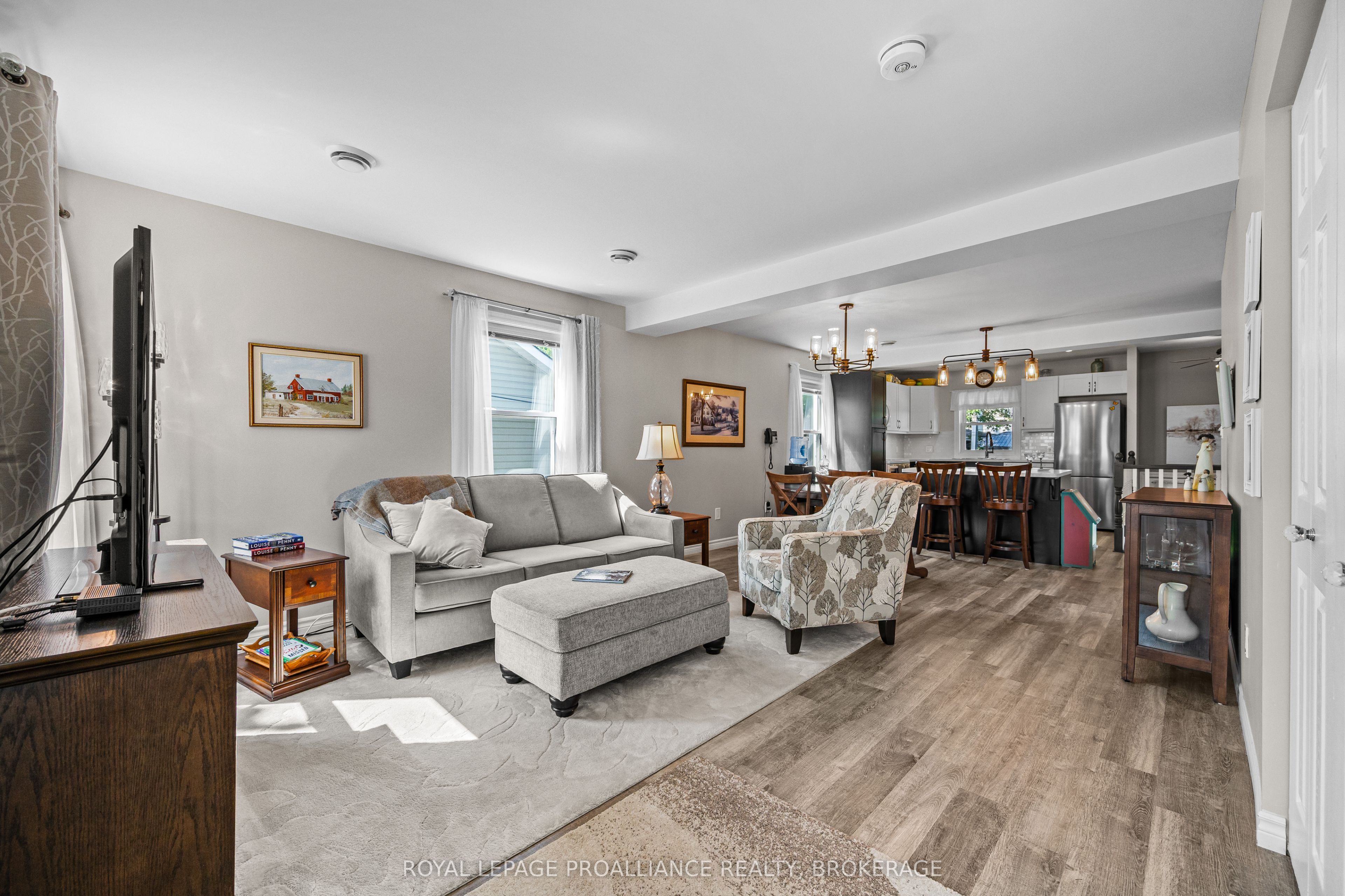 680 Alfred Street Property Photo 6