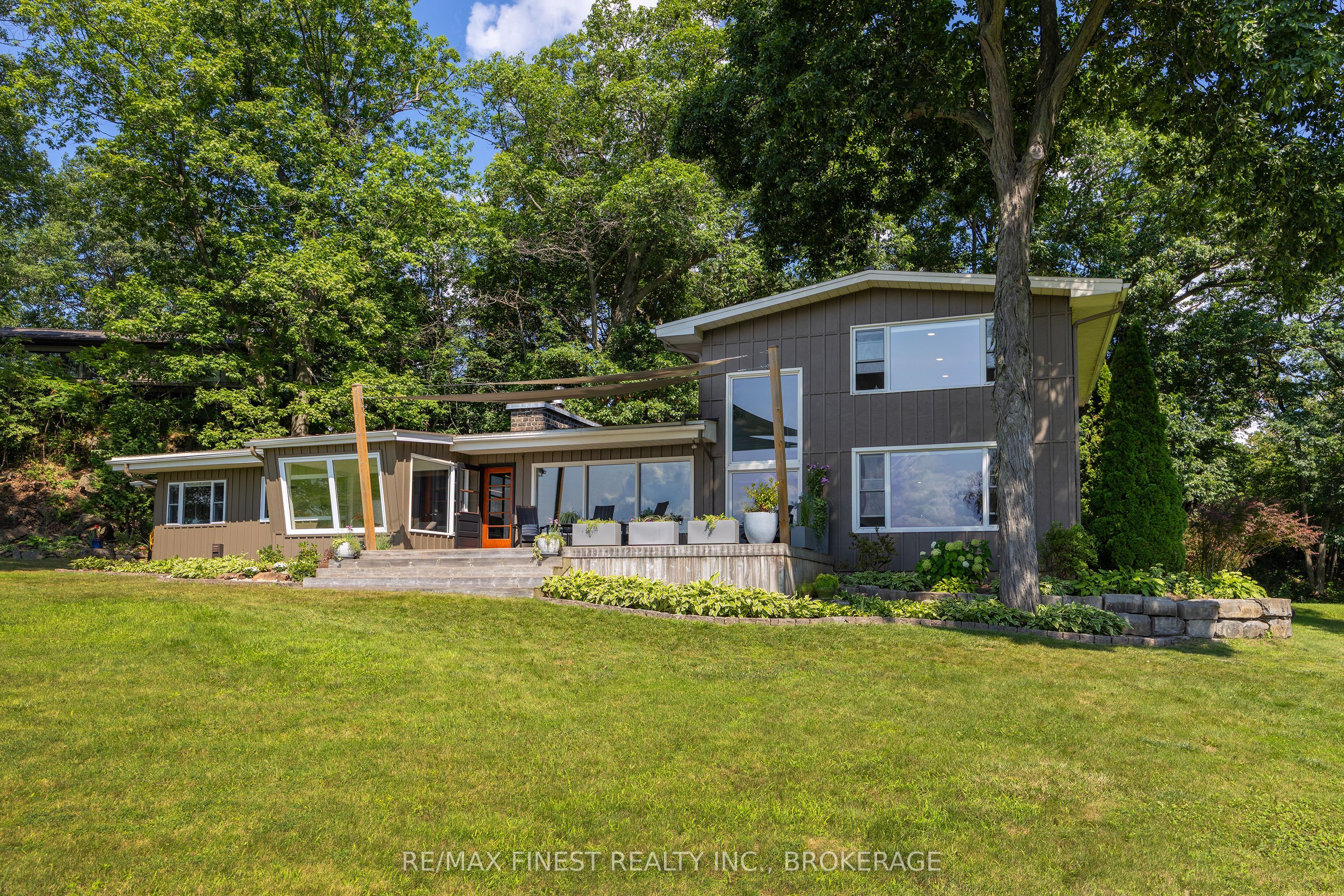 65 Rose Island Lane Property Photo 6