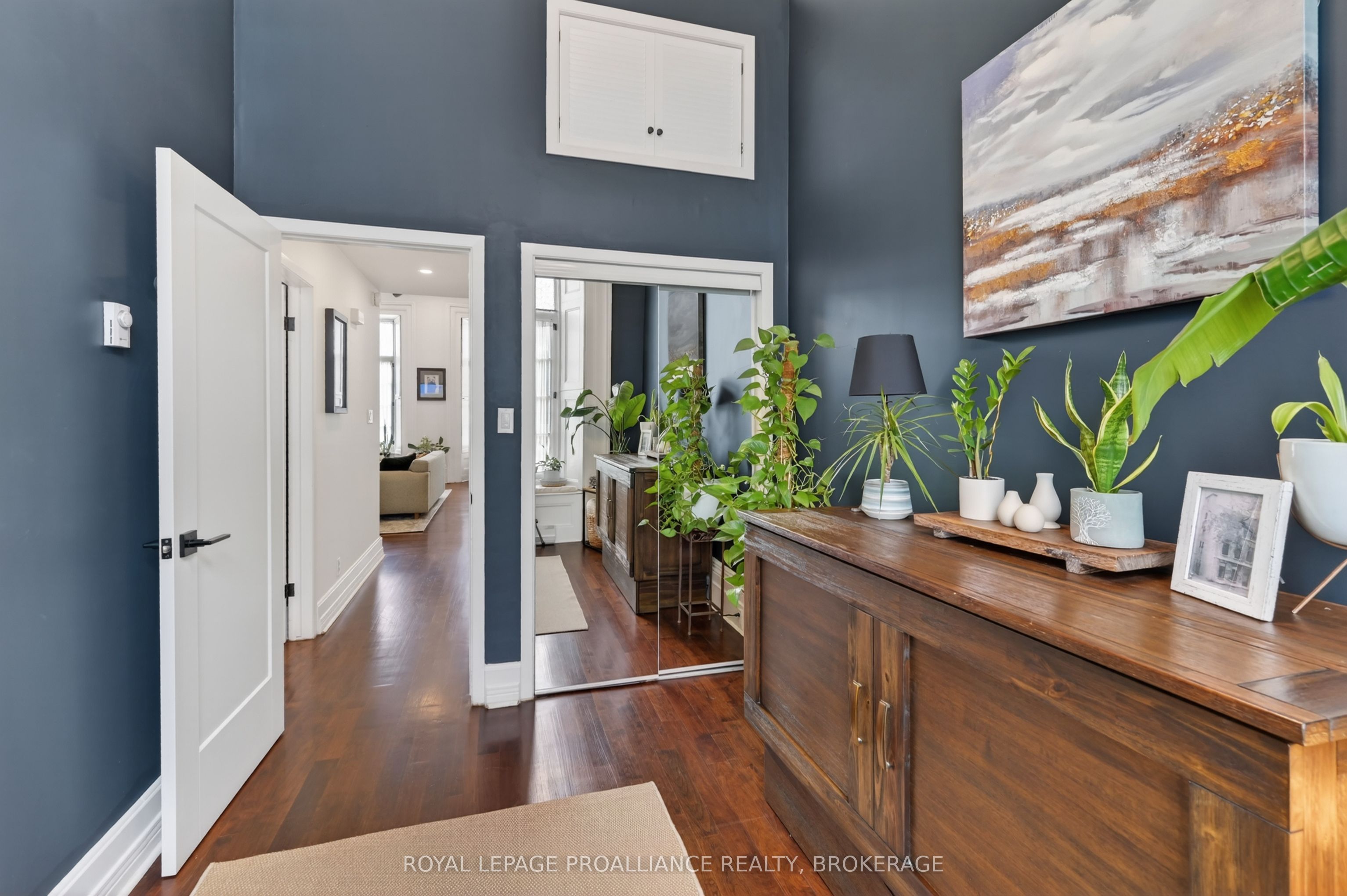 133 King Street E 2 Property Photo 29