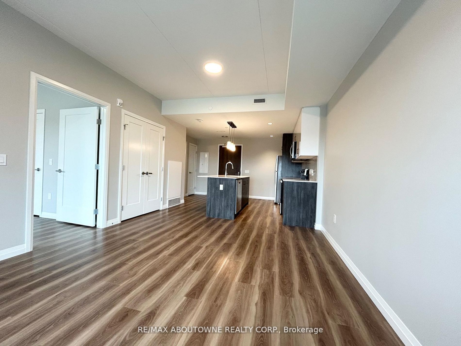 28 Westhill Drive 201 Property Photo 6