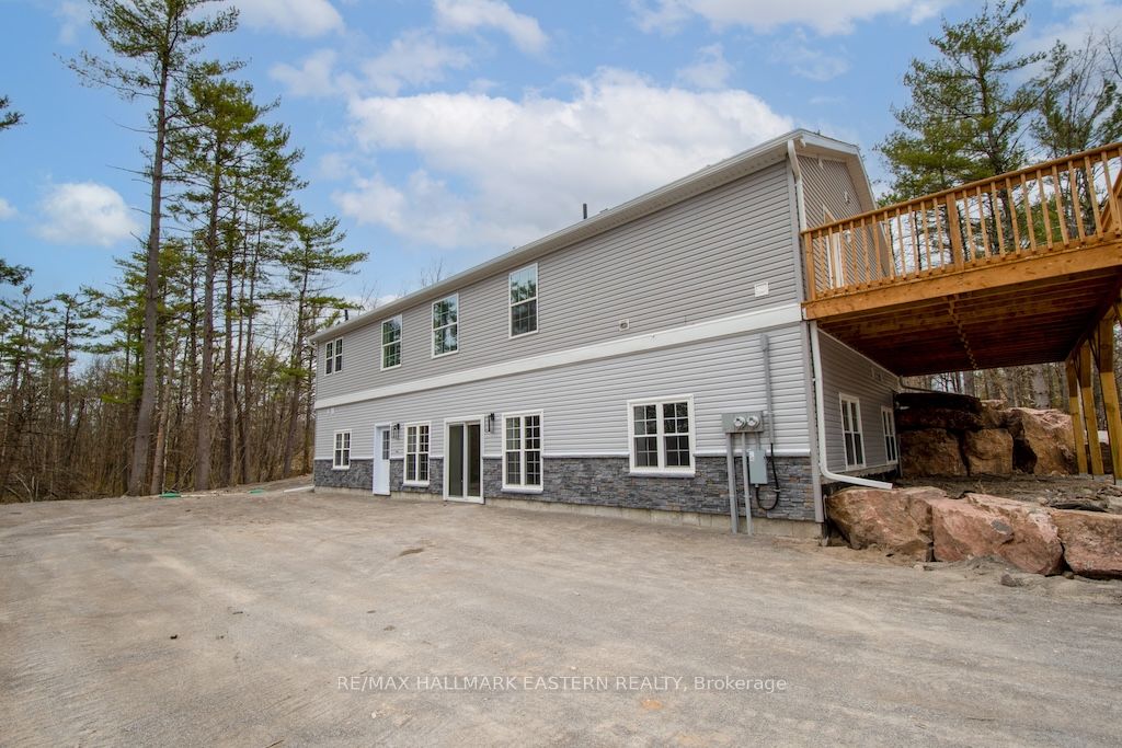 1864 Lakehurst Road Property Photo 4