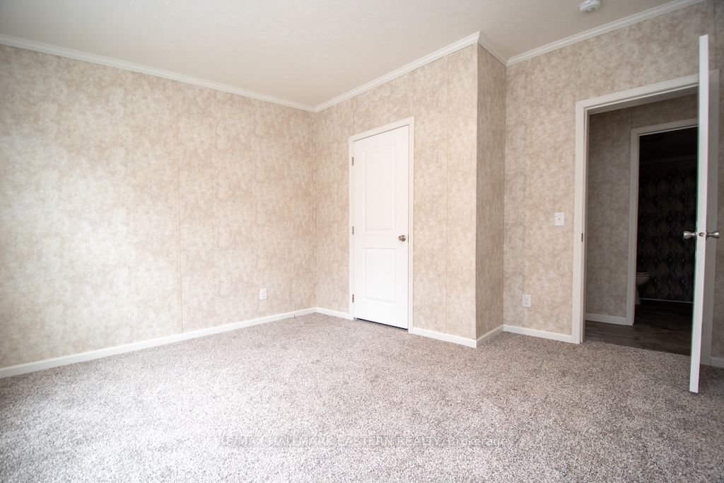 1864 Lakehurst Road Property Photo 10