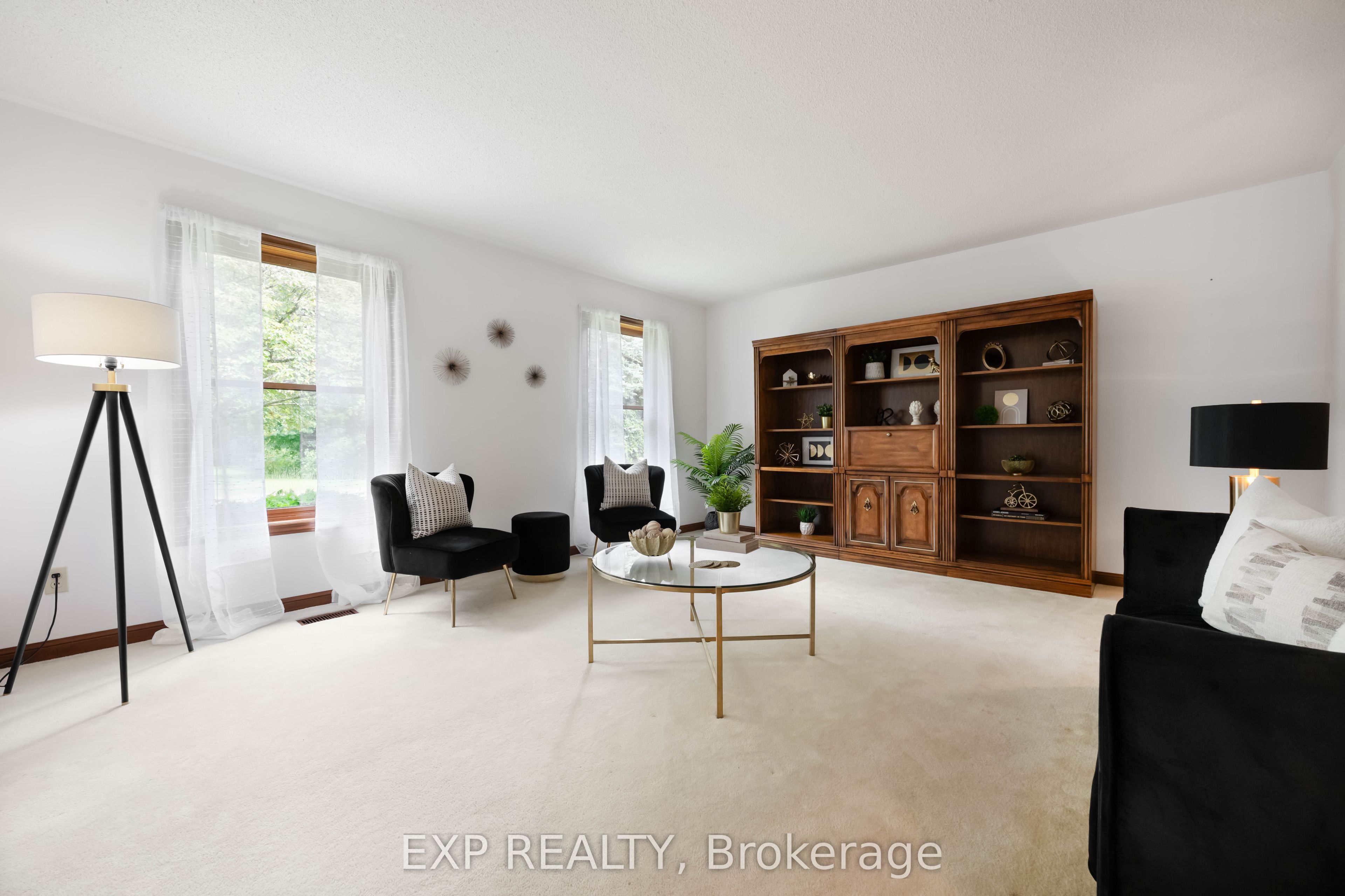 9 Leader Drive Property Photo 10