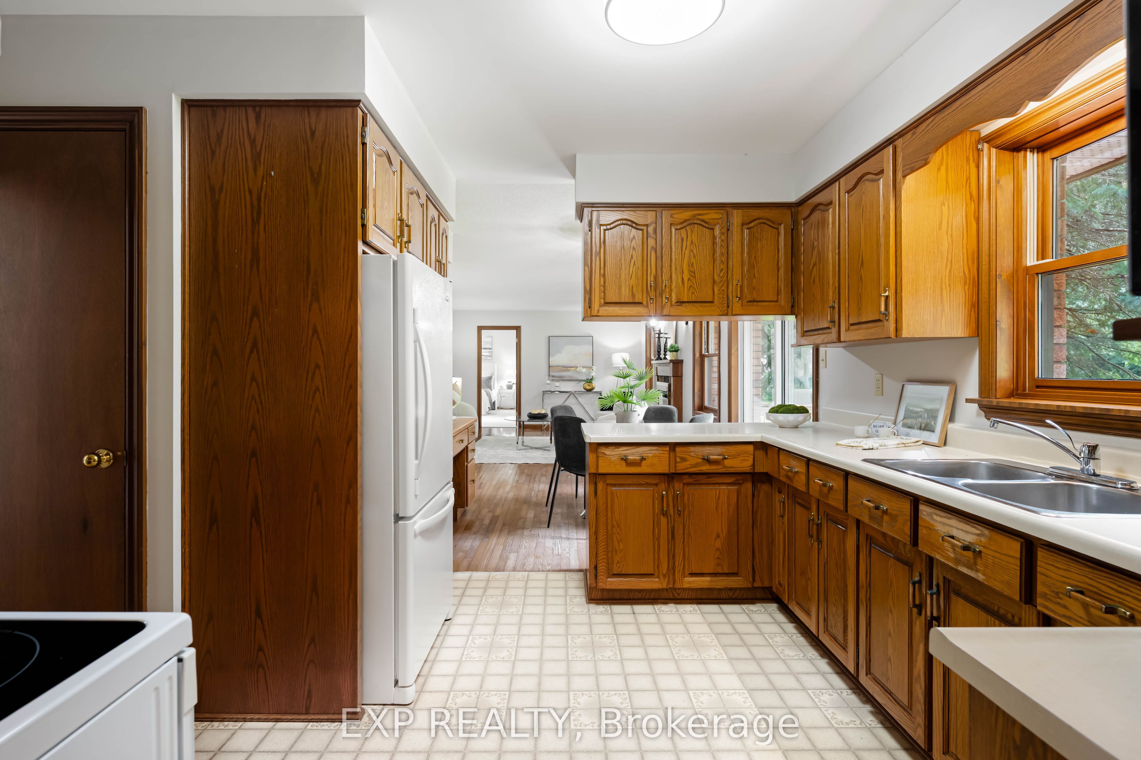 9 Leader Drive Property Photo 17