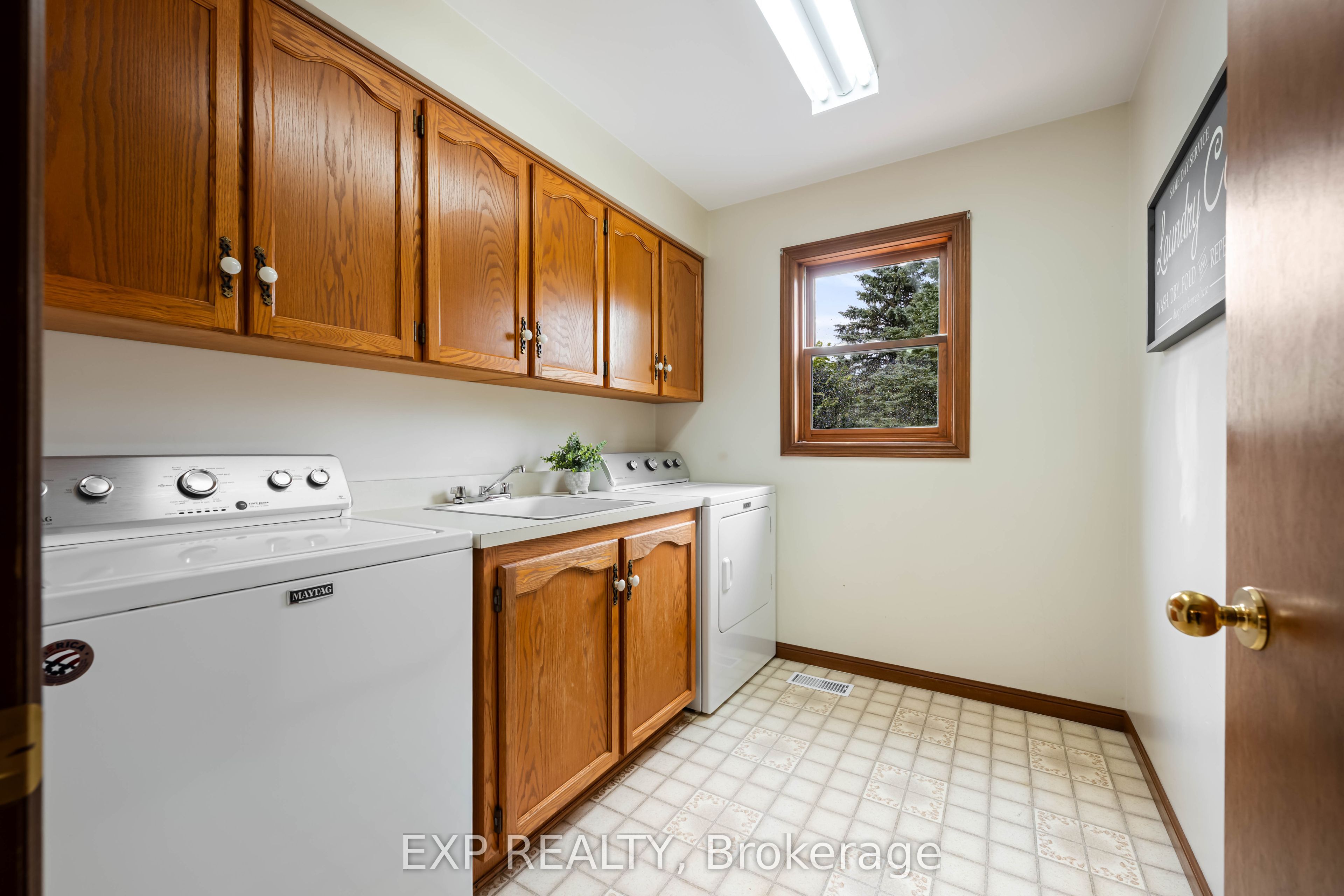 9 Leader Drive Property Photo 31