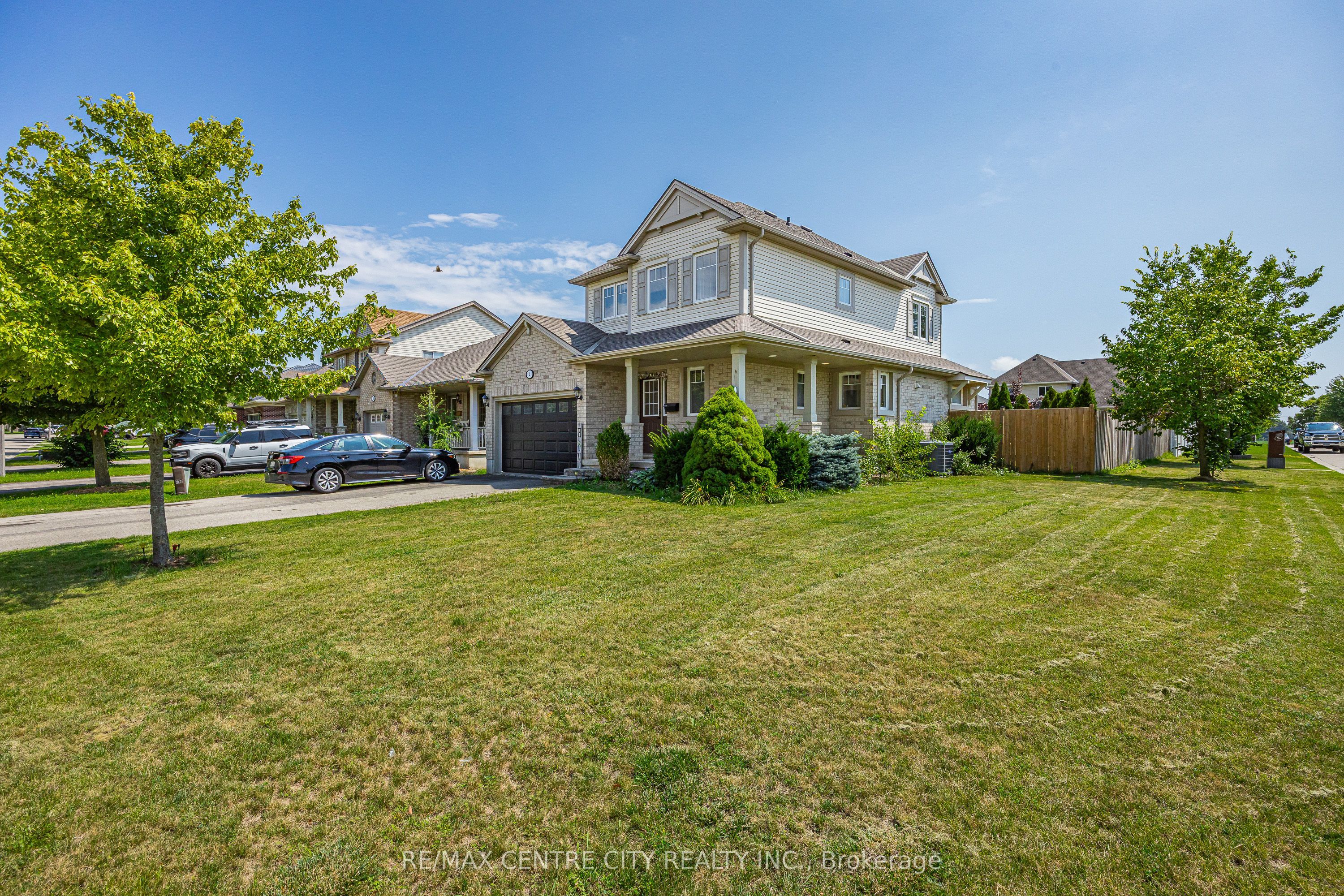 2 Fenwick Court Property Photo 3