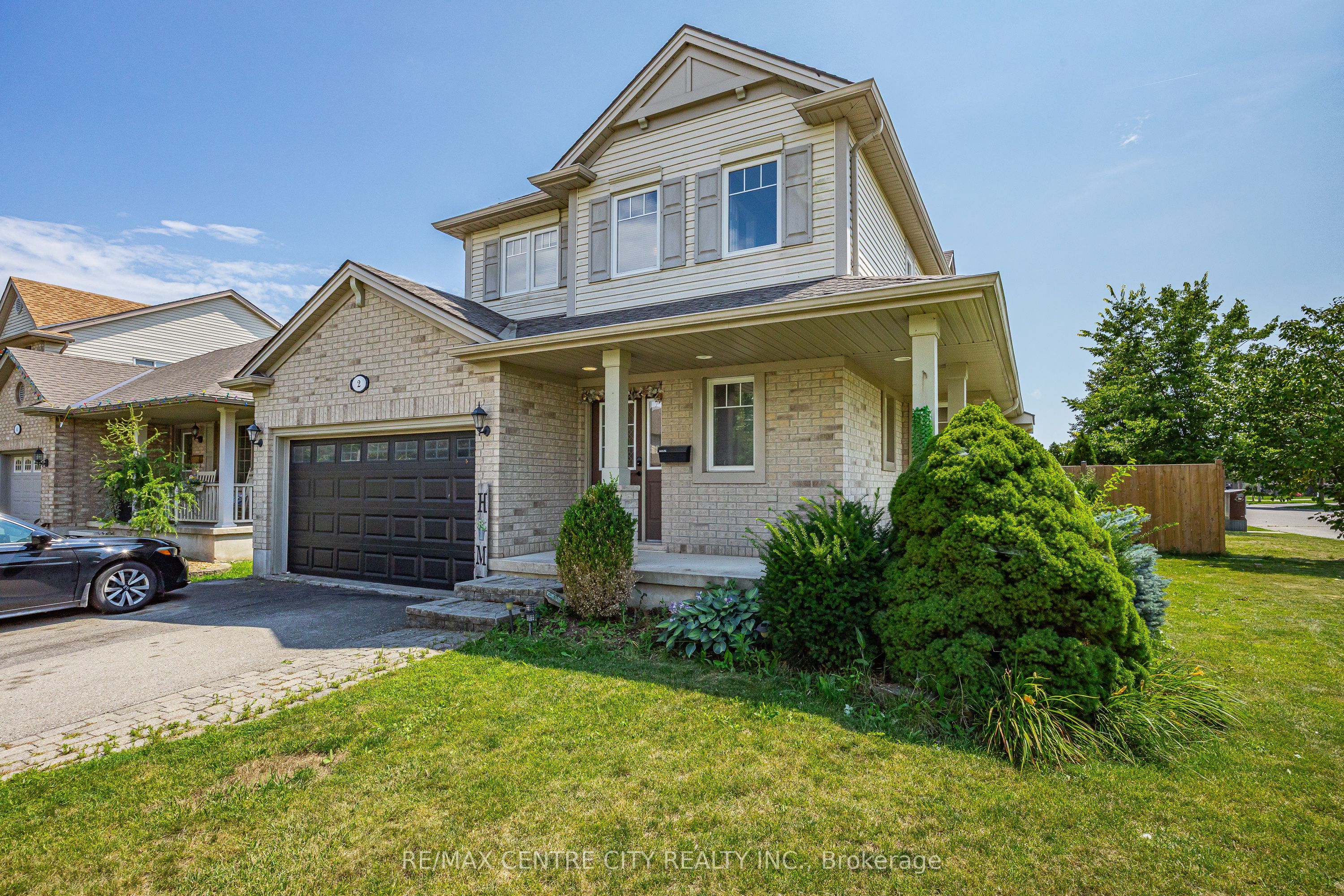 2 Fenwick Court Property Photo 4