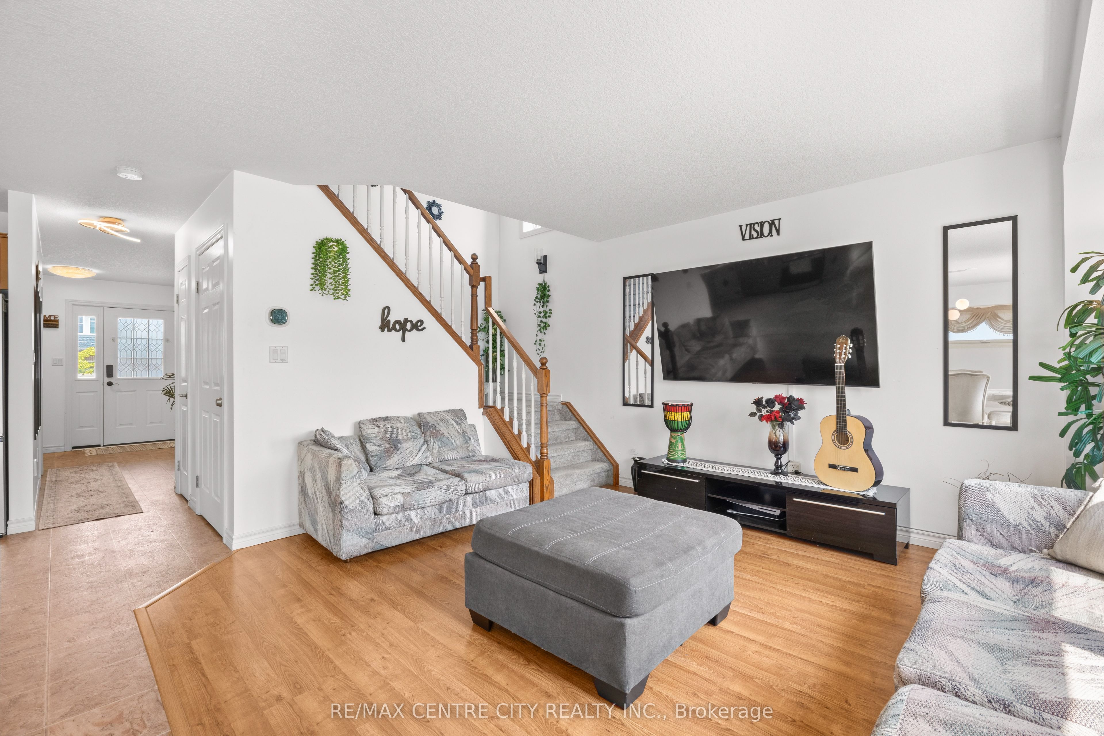 2 Fenwick Court Property Photo 16