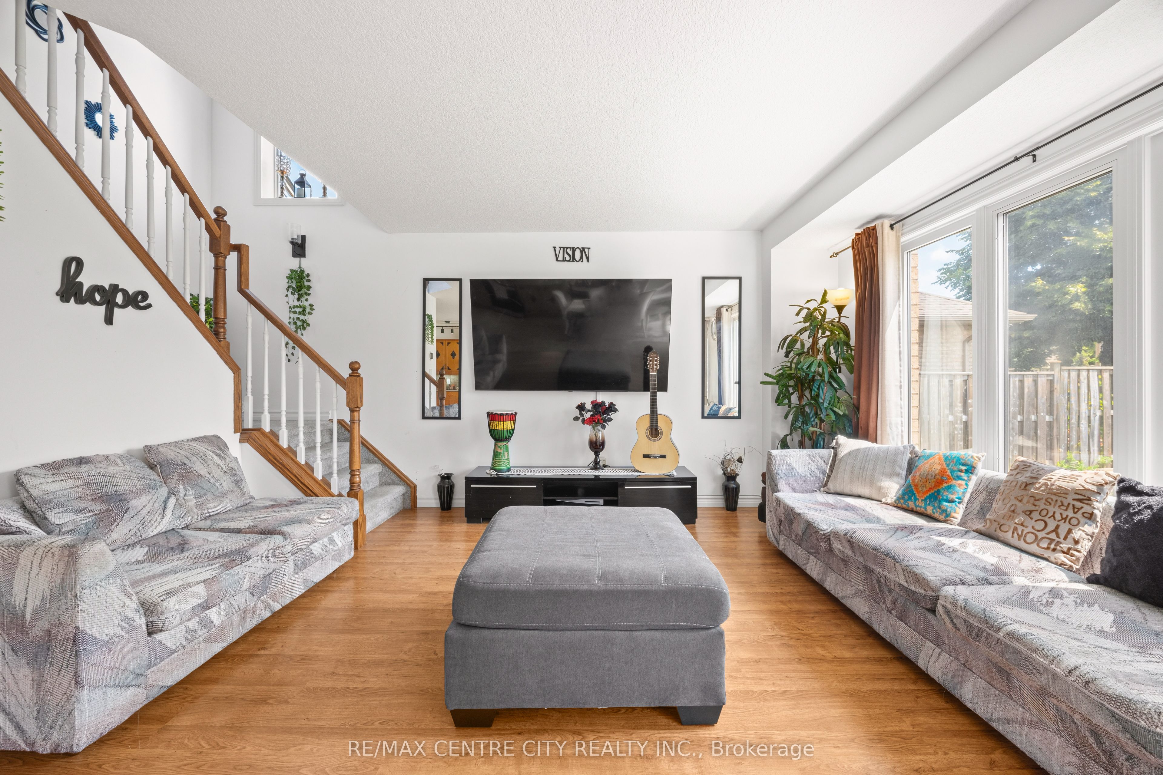 2 Fenwick Court Property Photo 17