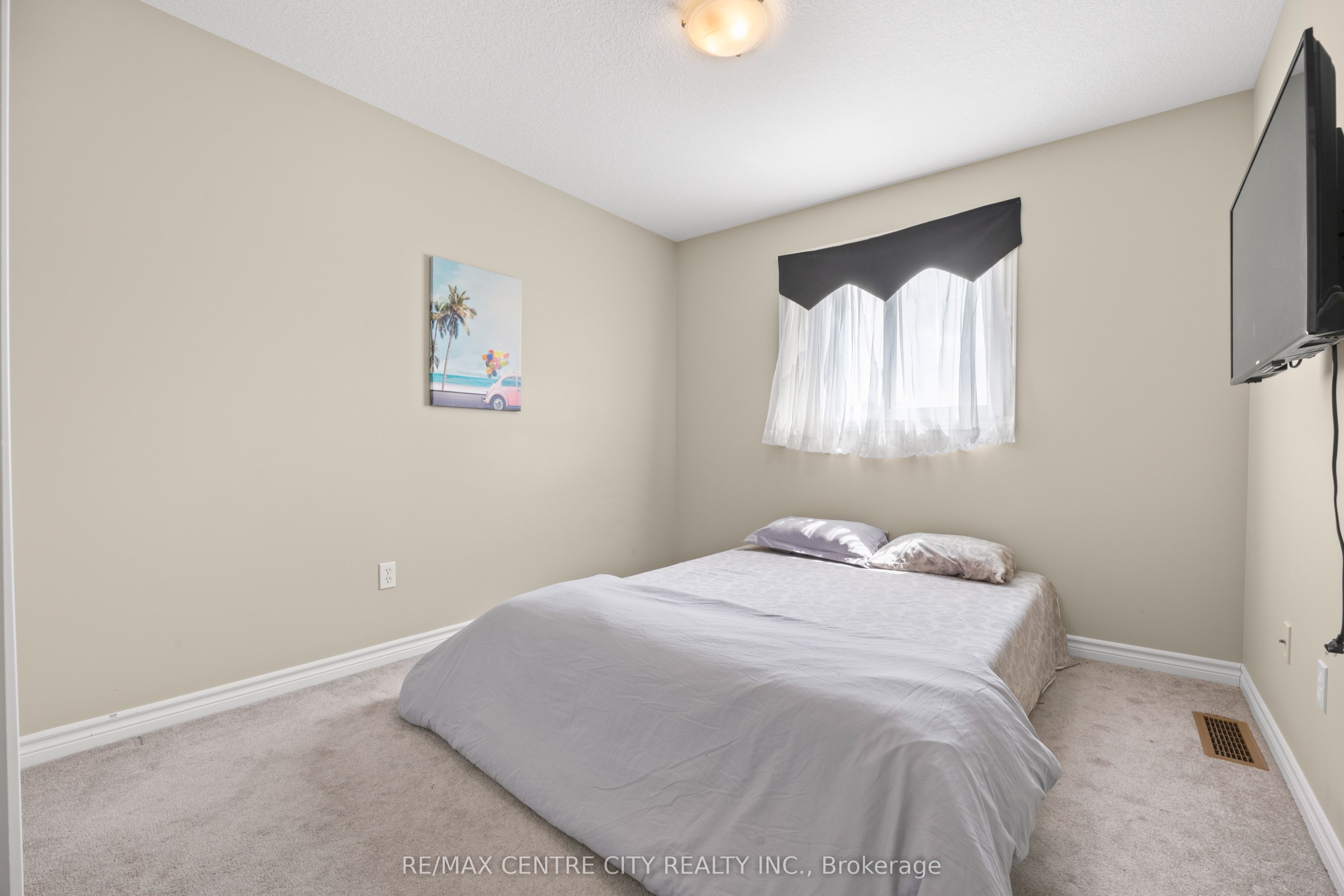 2 Fenwick Court Property Photo 27