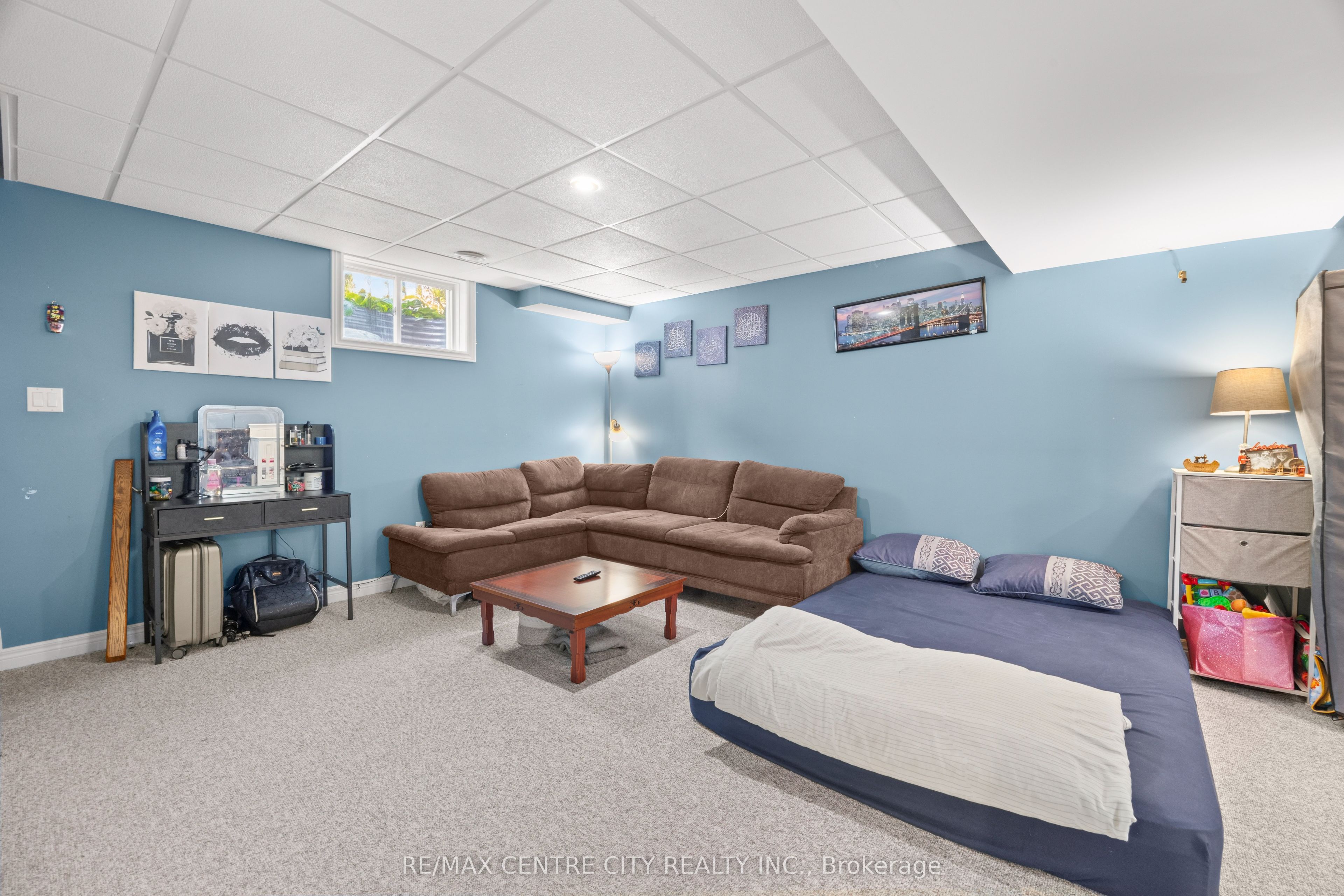 2 Fenwick Court Property Photo 32