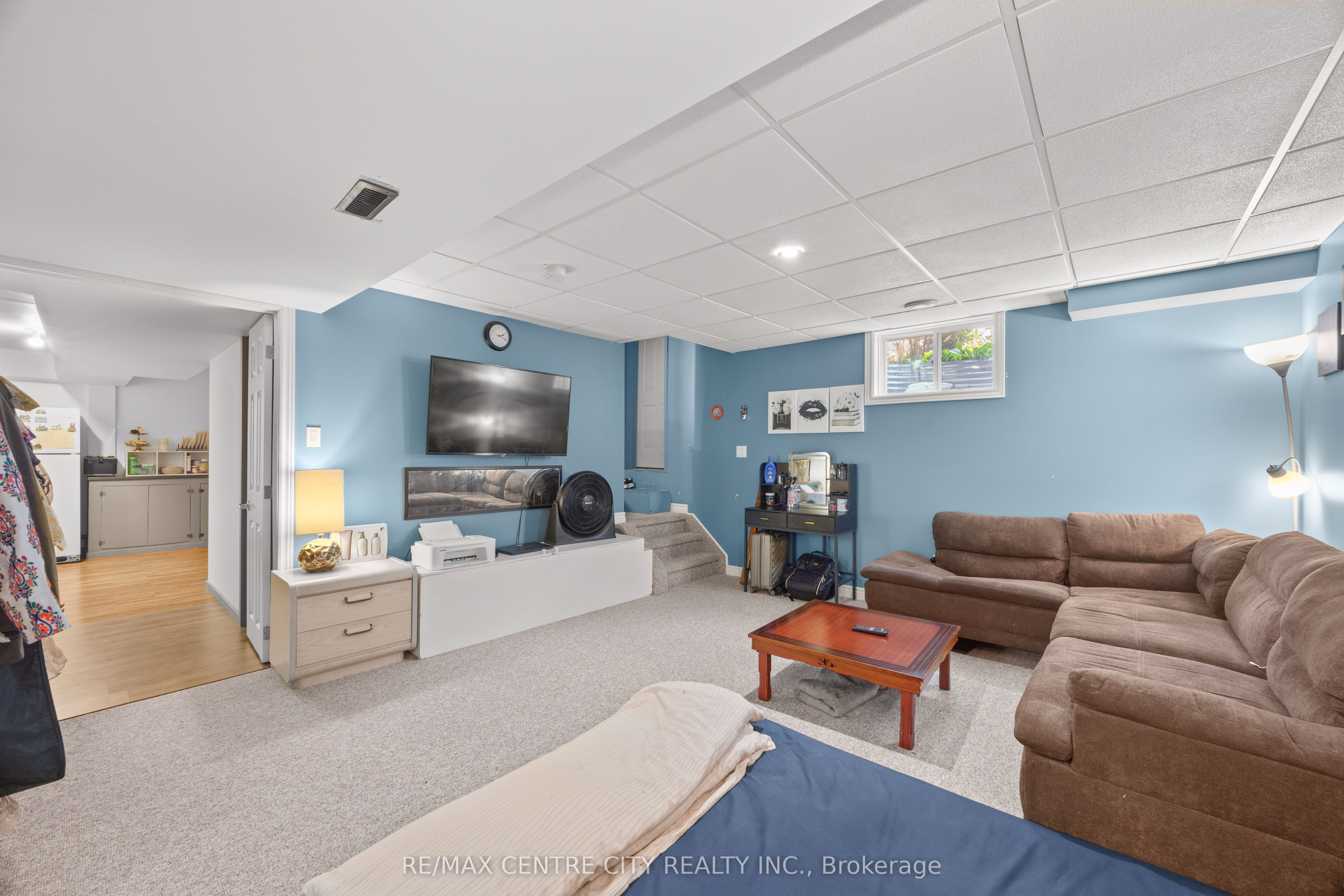 2 Fenwick Court Property Photo 33