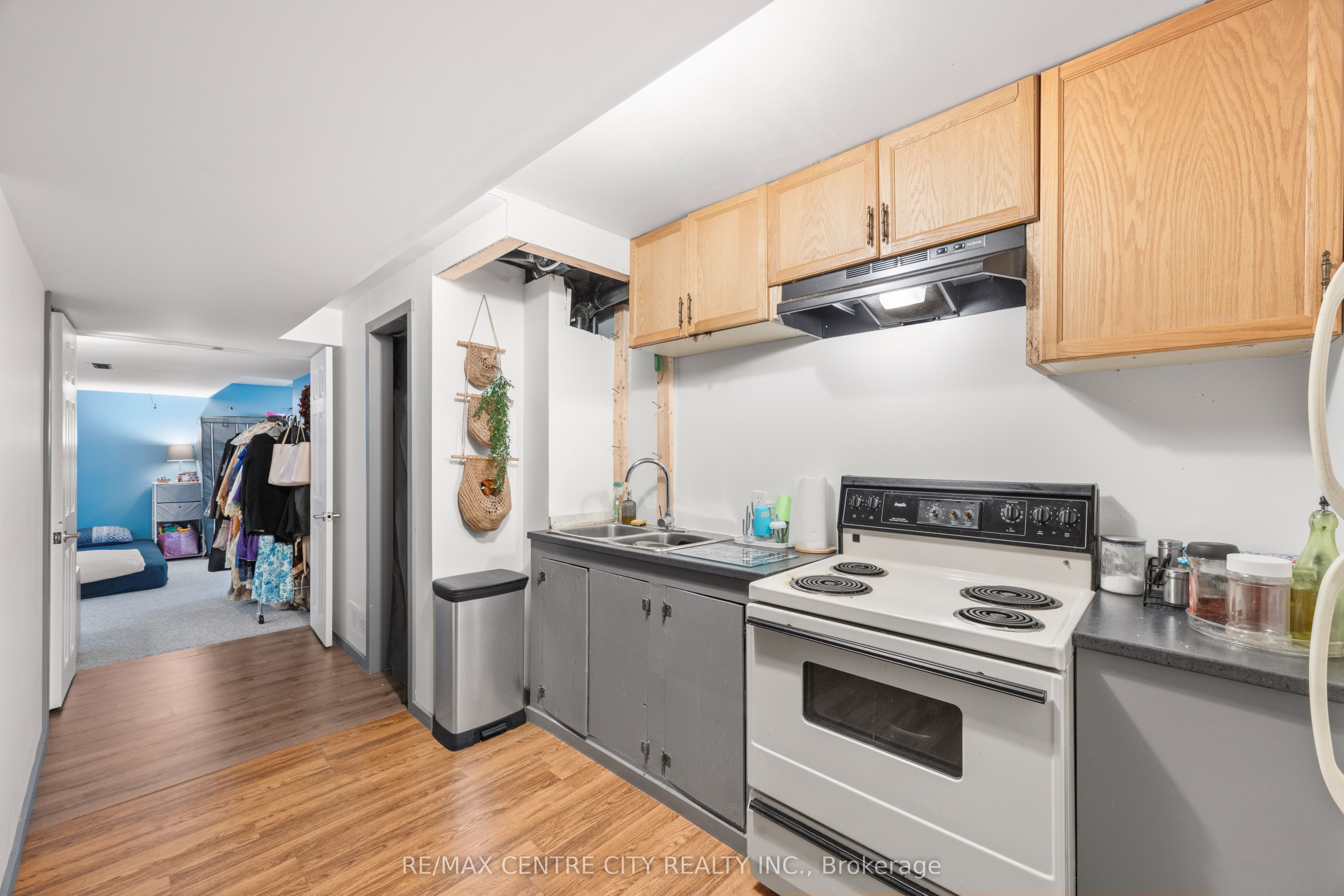 2 Fenwick Court Property Photo 35