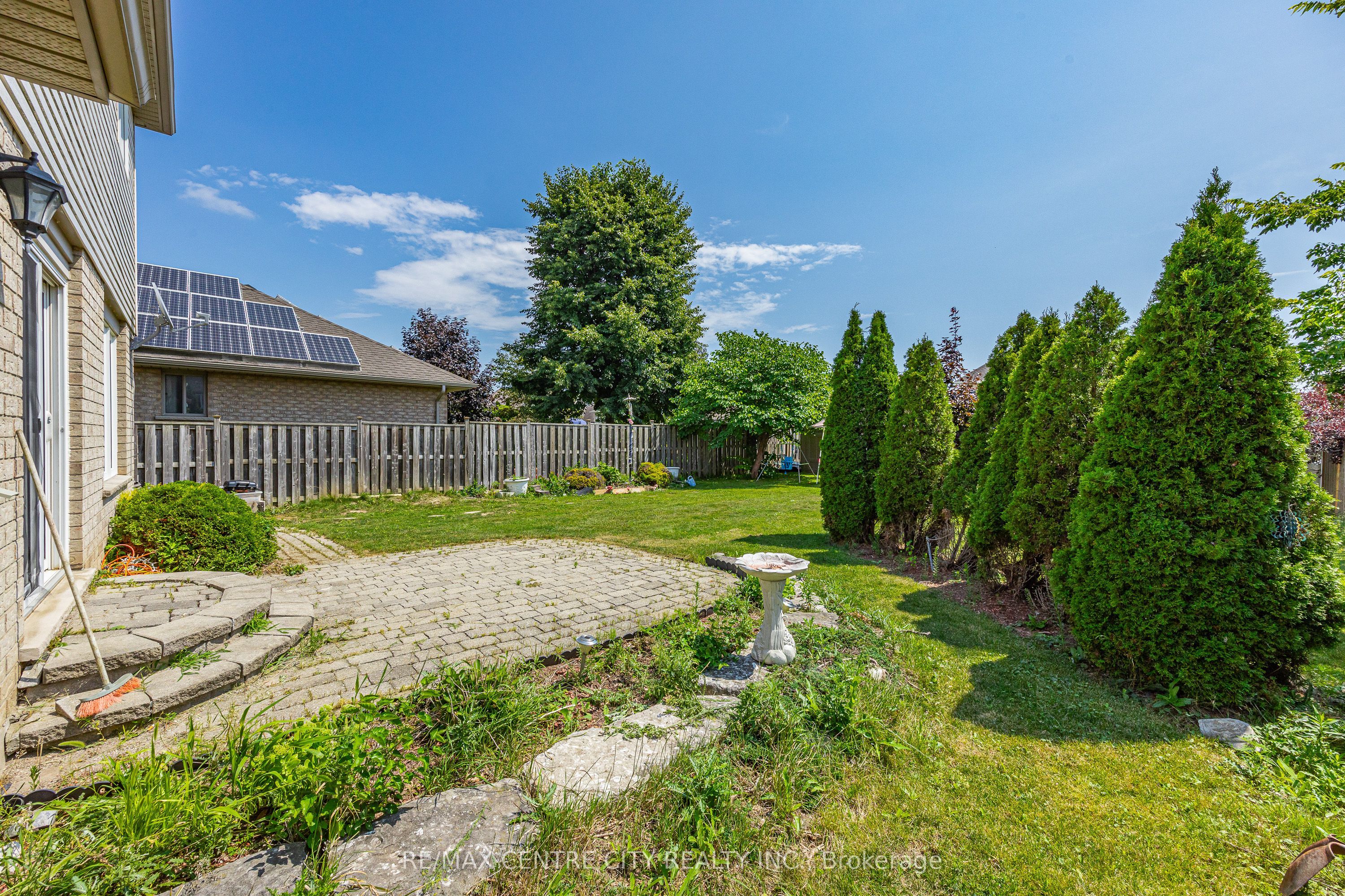 2 Fenwick Court Property Photo 37