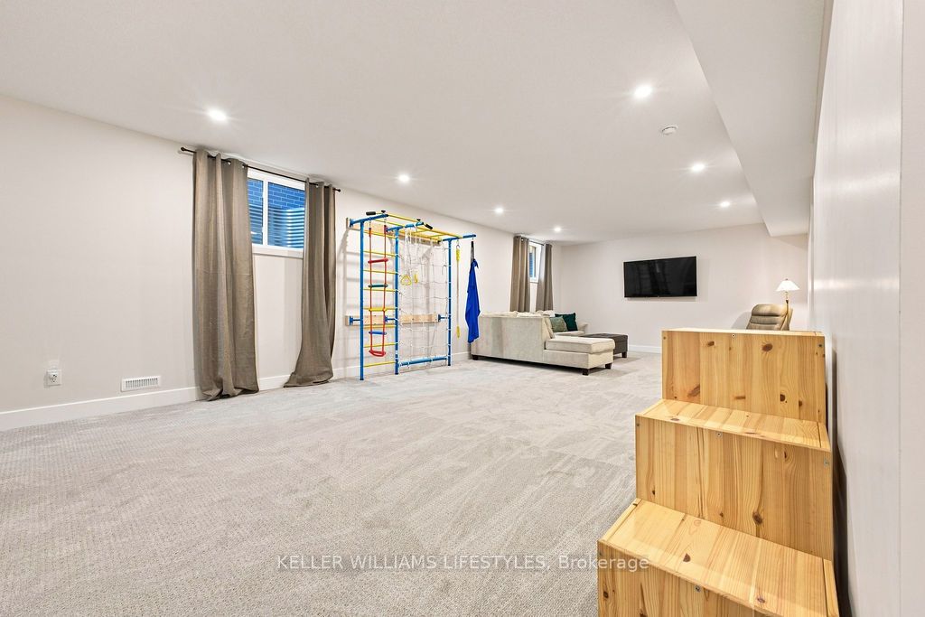 130 Scotts Drive Property Photo 21