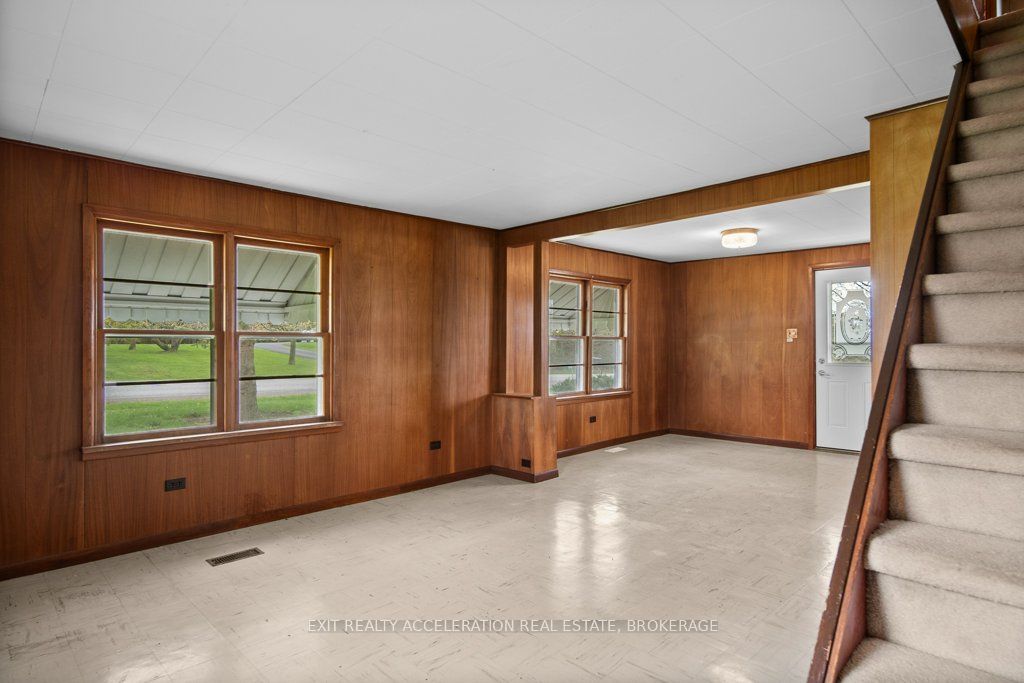 302 Old Hamburg Road Property Photo 9