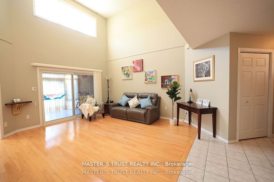784 Gordon Street 6 Property Photo 6