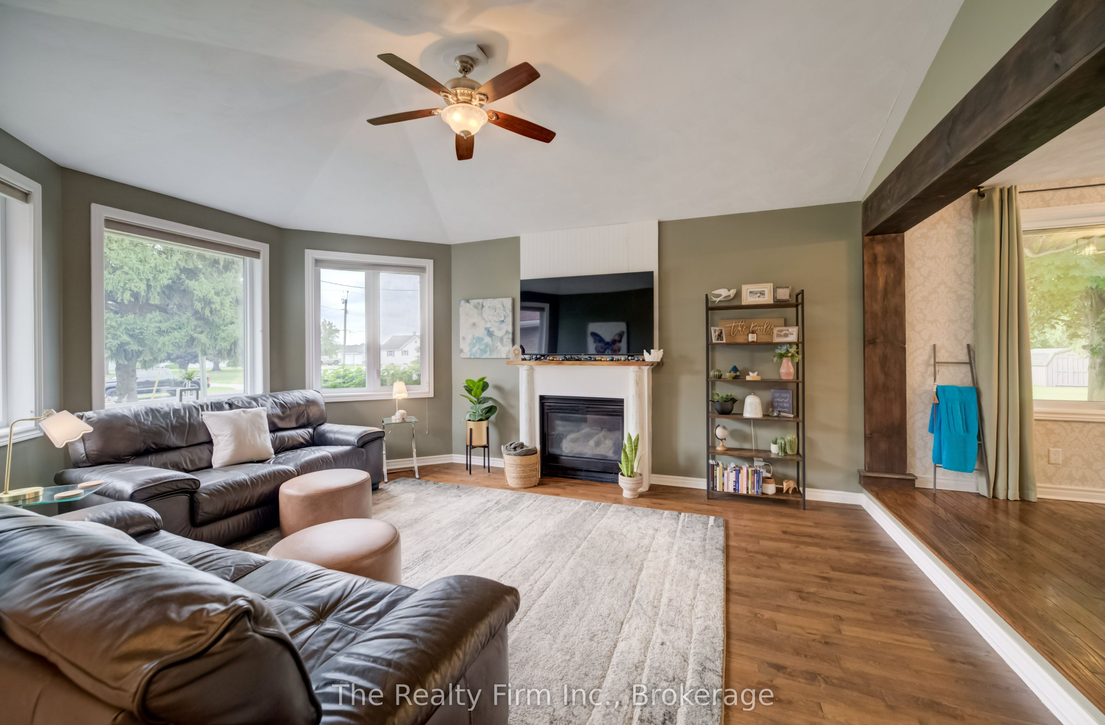 270 Talbot Street Property Photo 6