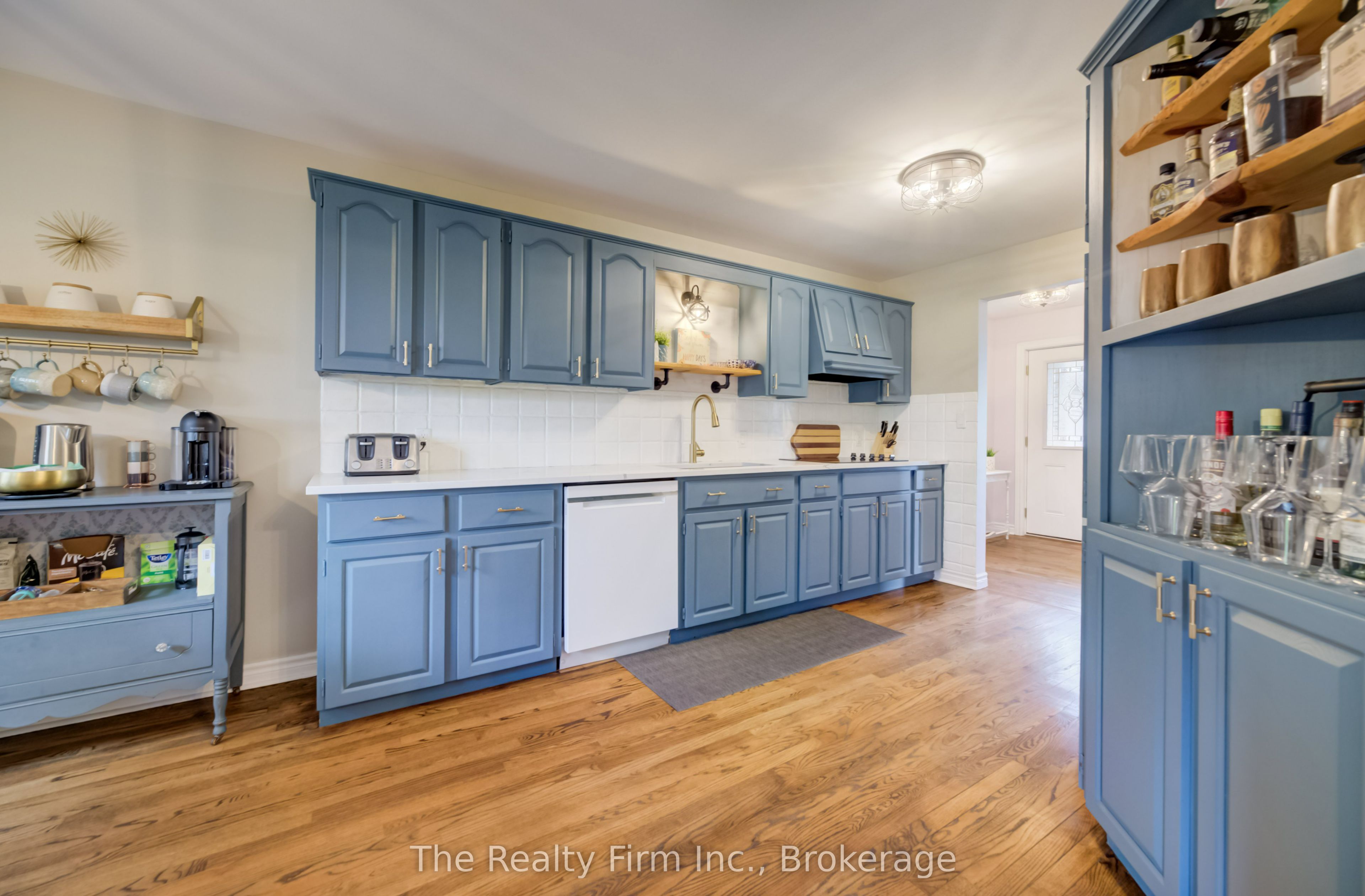 270 Talbot Street Property Photo 11