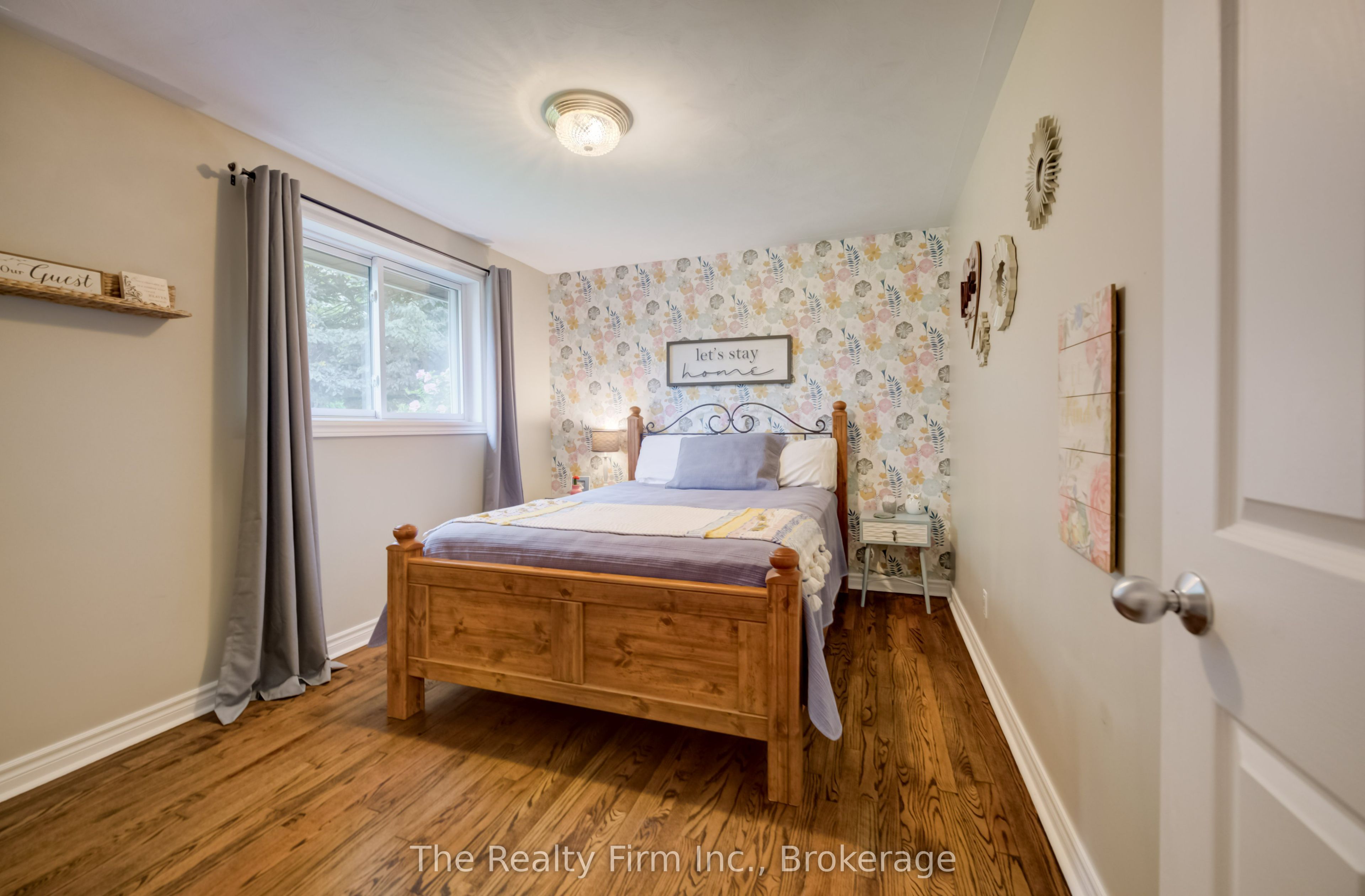 270 Talbot Street Property Photo 23