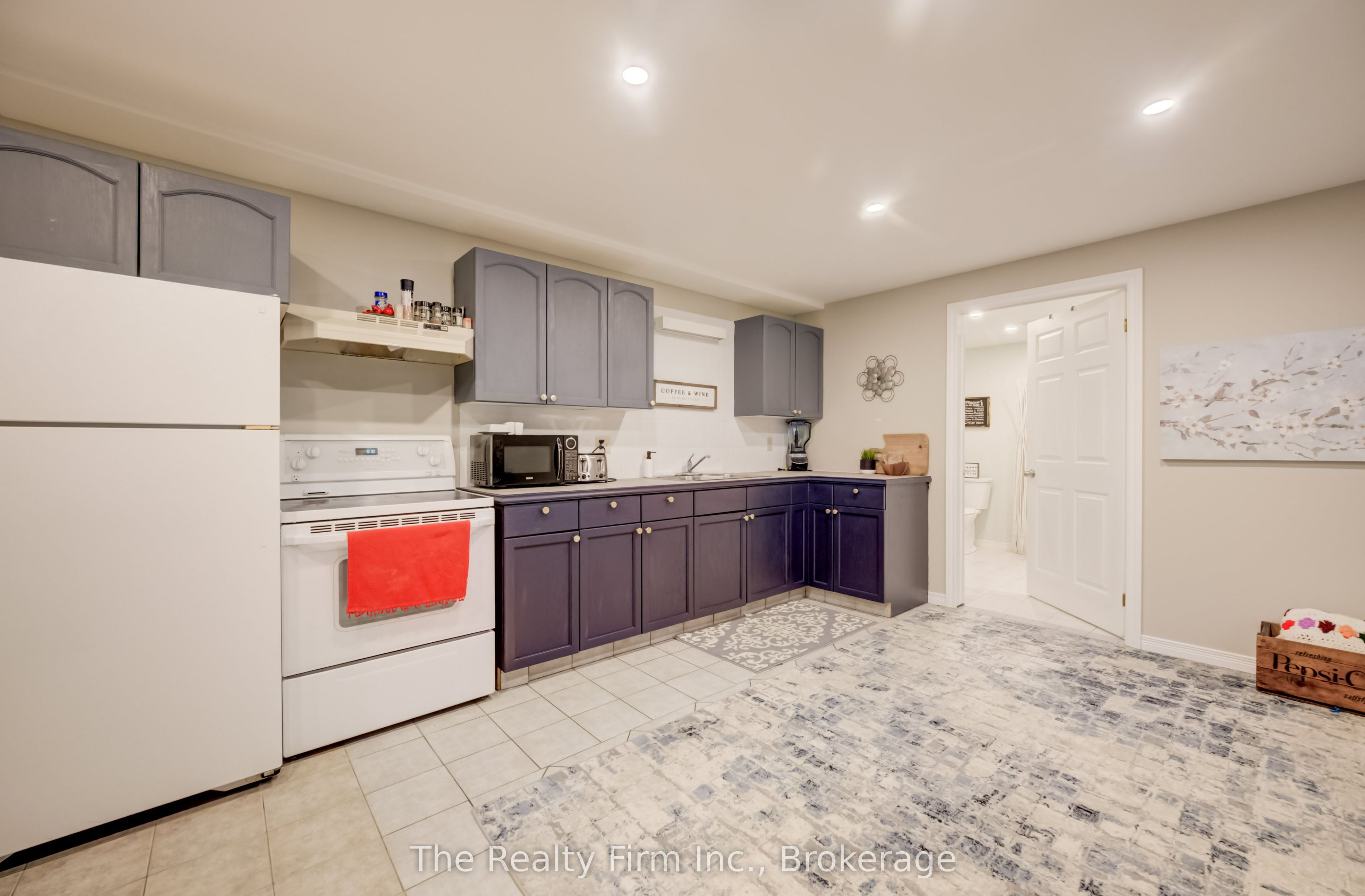 270 Talbot Street Property Photo 33