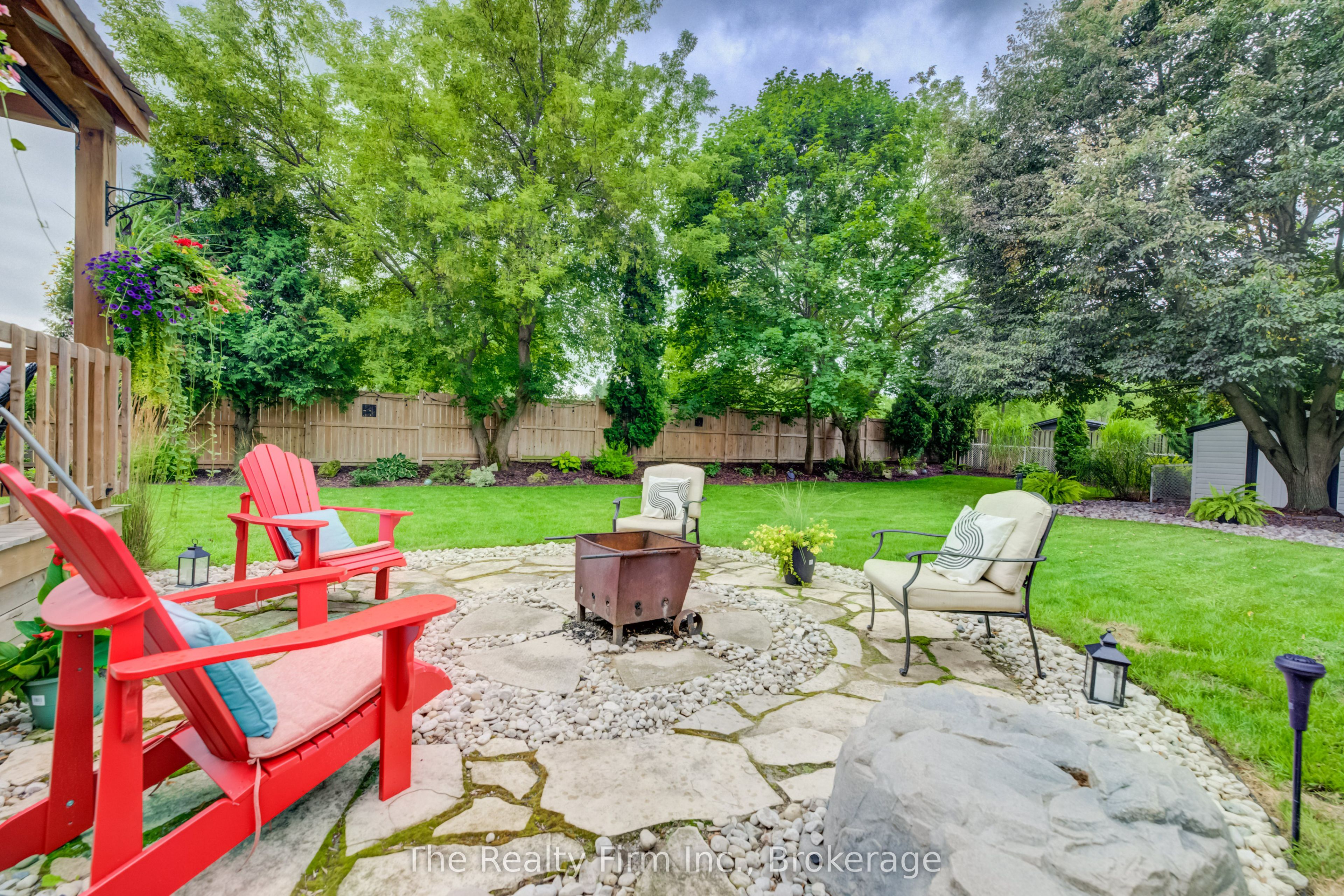 270 Talbot Street Property Photo 43