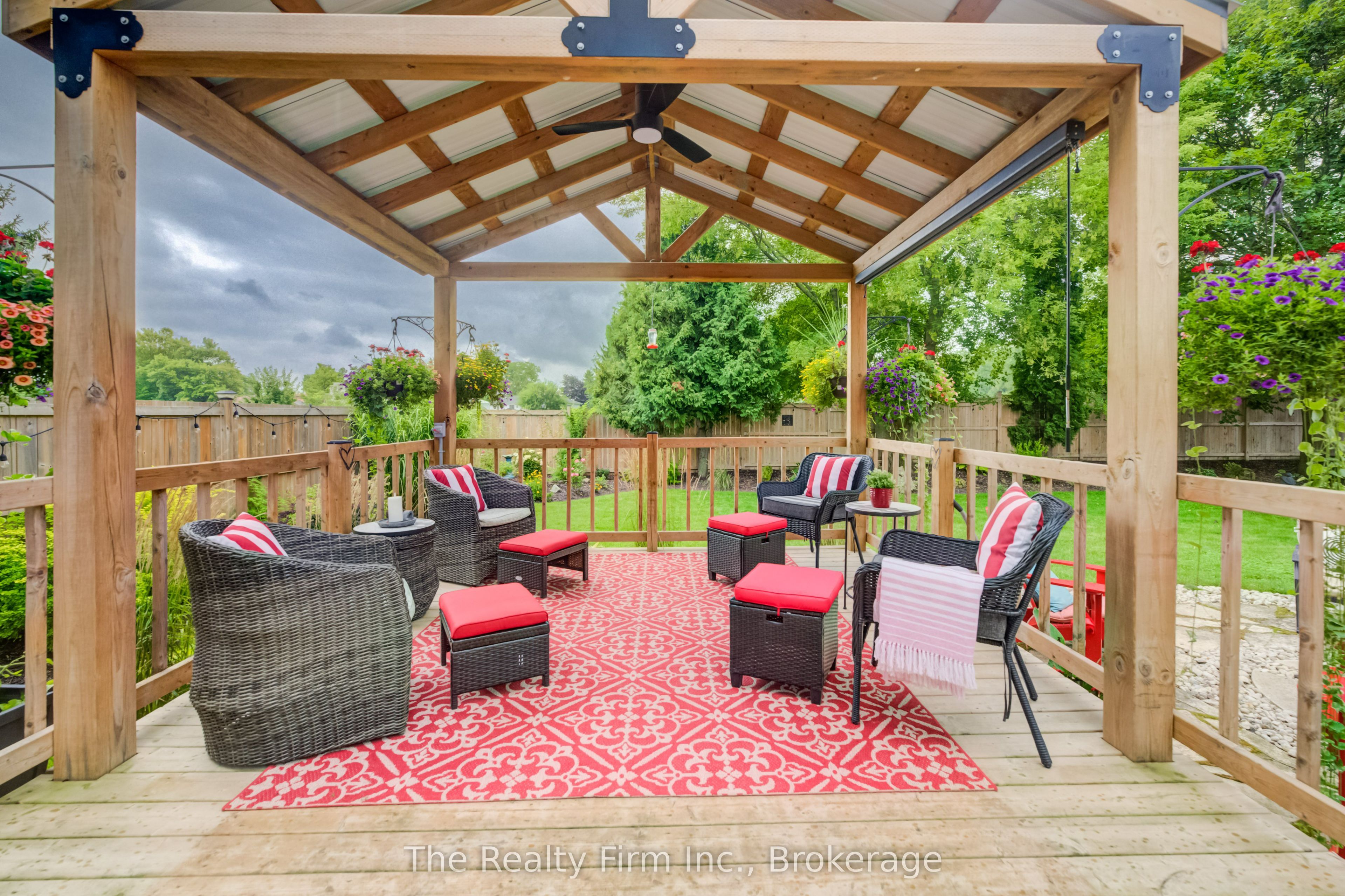 270 Talbot Street Property Photo 44