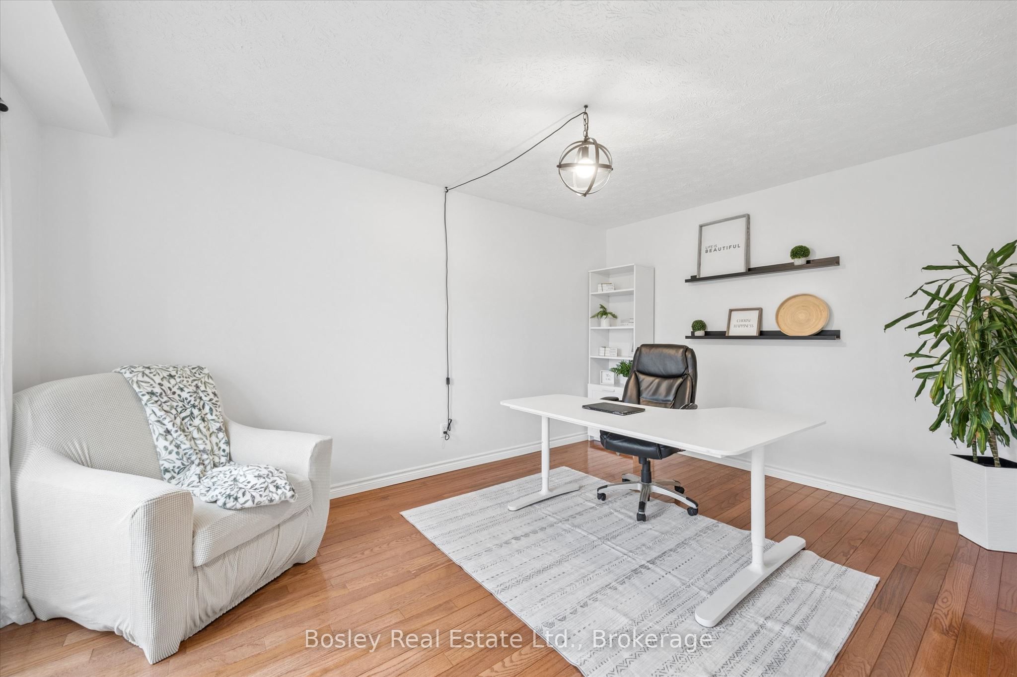 687 Champlain Boulevard Property Photo 6